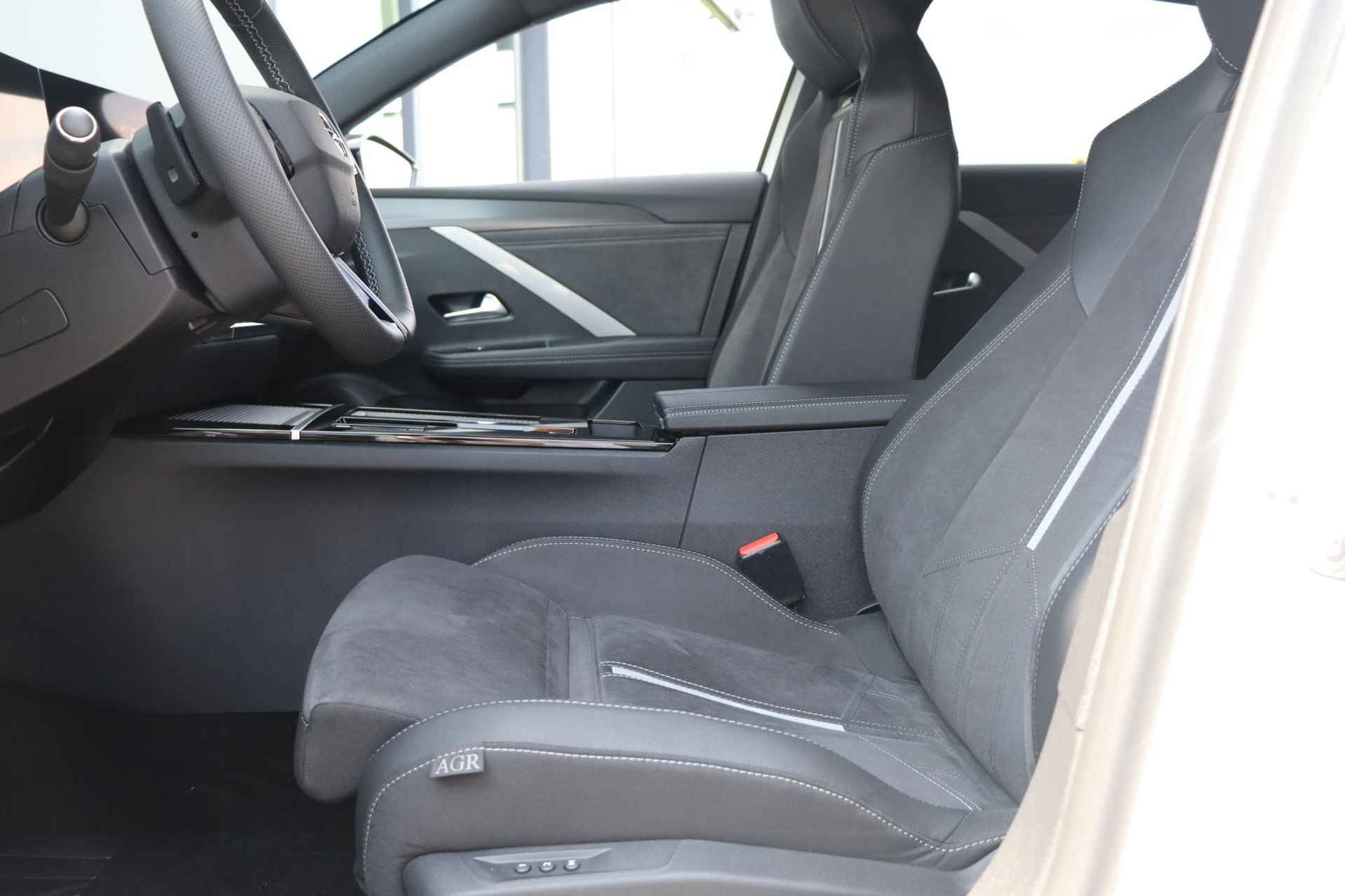 Opel Astra 1.6T Hybrid GSe / Alcantara / IntelliLux LED / Adaptieve Cruise - 7/28