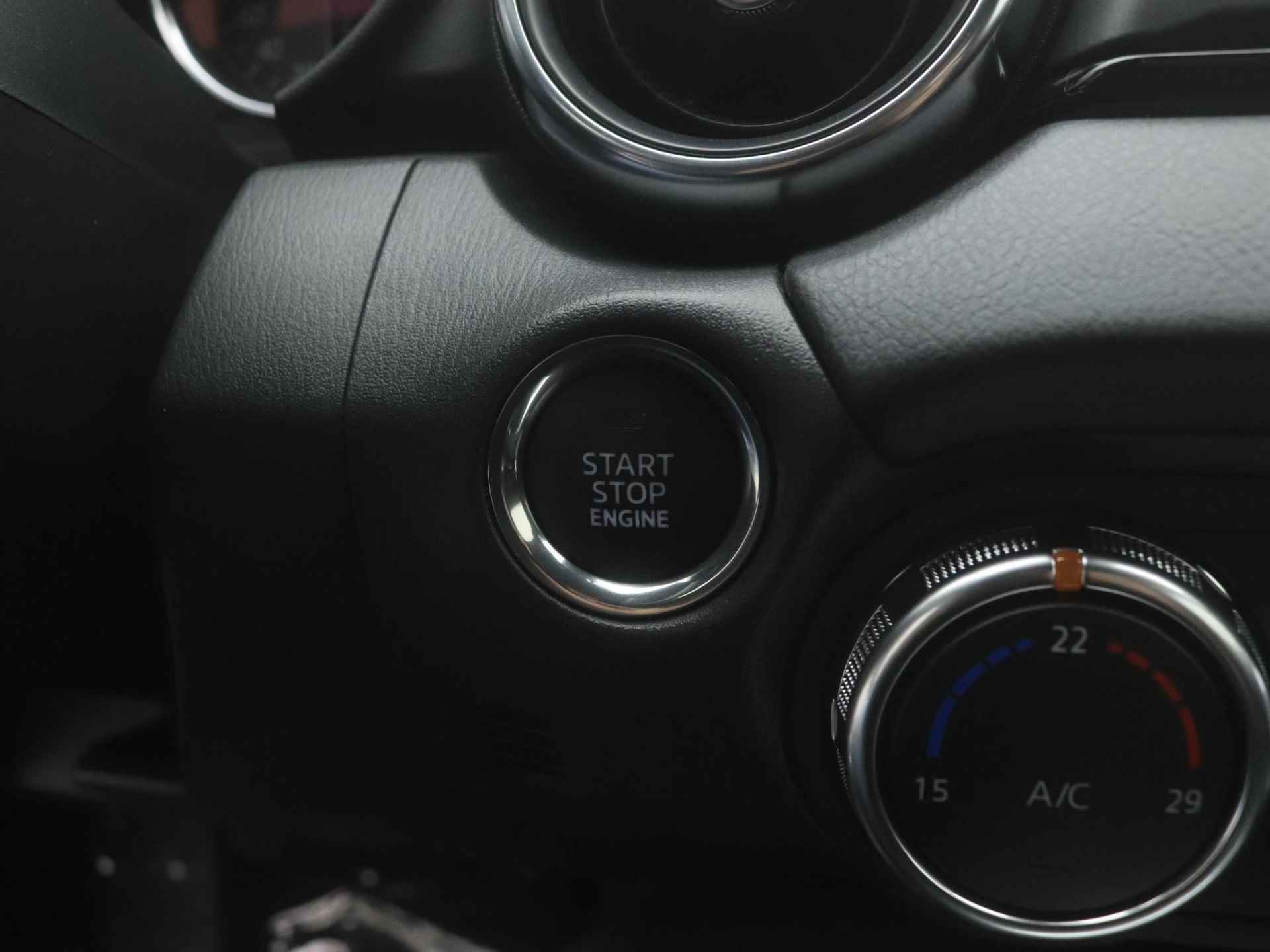 Mazda MX-5 Roadster 1.5 SkyActiv-G Homura met Driver Assistance pakket | demo voordeel - 32/49