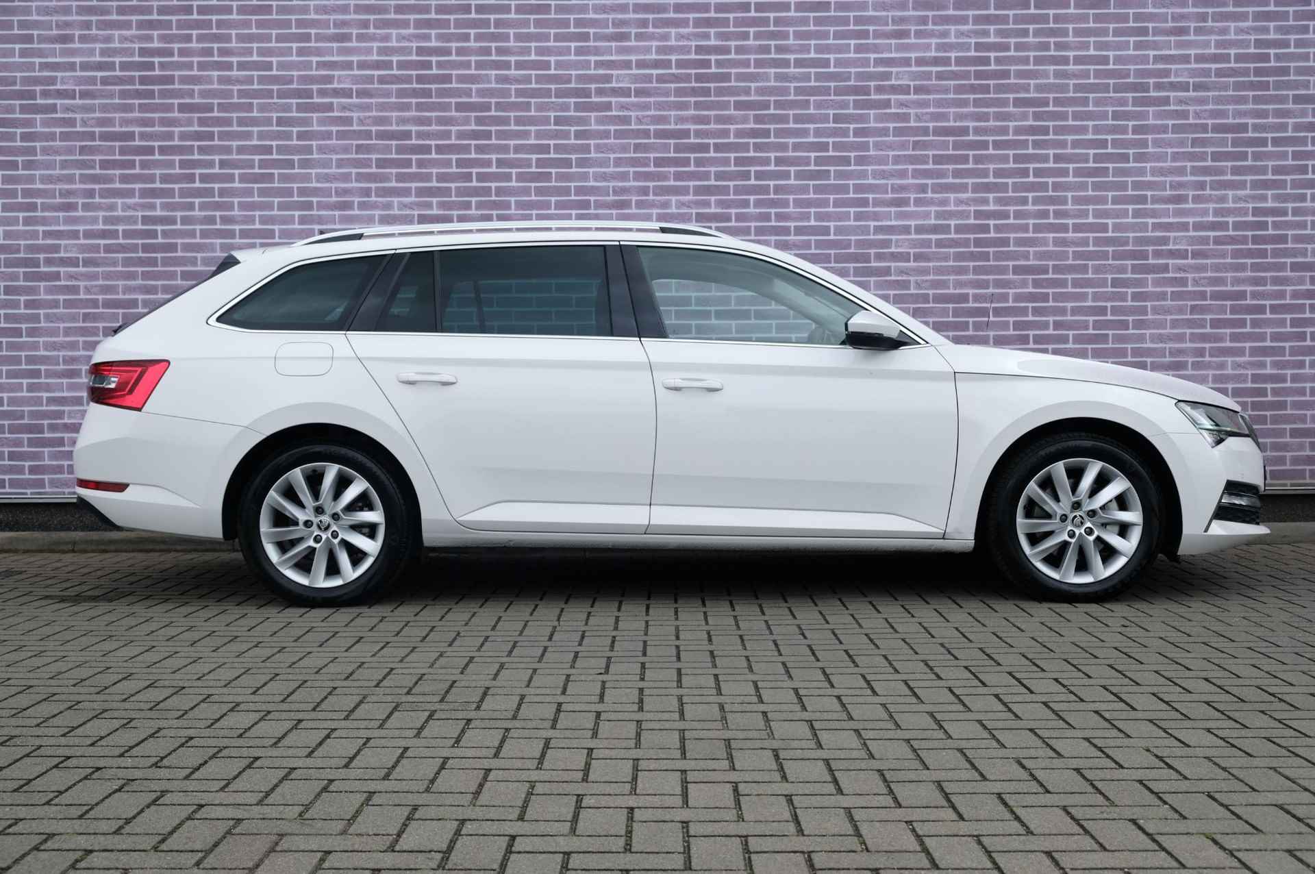 Skoda Superb Combi 1.4 TSI iV Business Edition Plus | Apple Carplay & Android Auto | Cruise control | DAB+ | PDC | Plug-in Hybride | Navigatie - 16/39