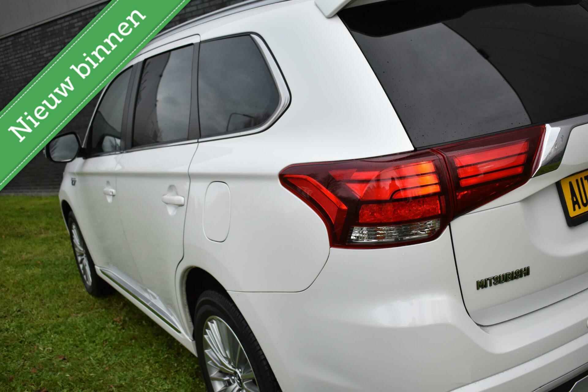 Mitsubishi Outlander 2.4 PHEV Intense CAMERA/CARPLAY-ANDROID/STOELVERW./ETC,! - 10/24