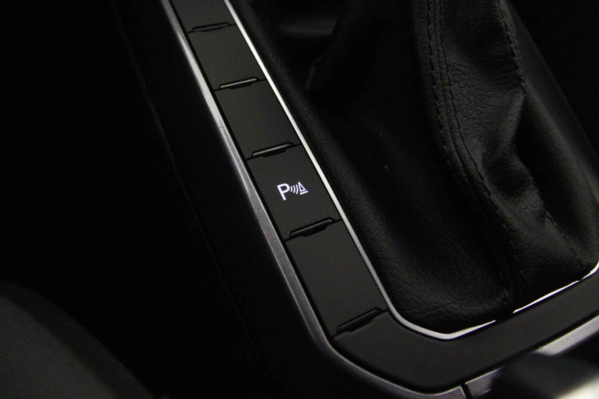Volkswagen Polo Style 1.0 TSI 95pk DSG Automaat Adaptive cruise control, LED matrix koplampen, Airco, Parkeersensoren, Navigatie, DAB, App connect - 19/40