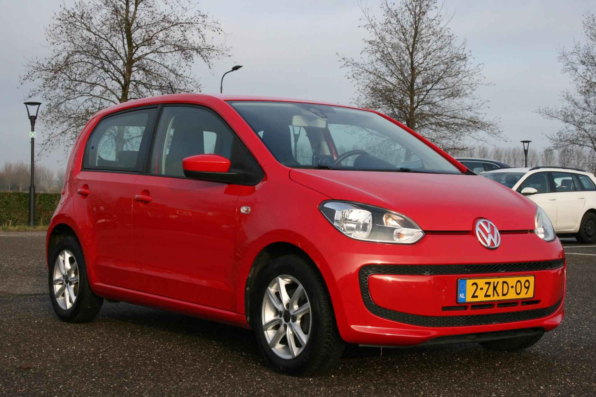 Volkswagen Up! 1.0 move up! BlueMotion - 6/25