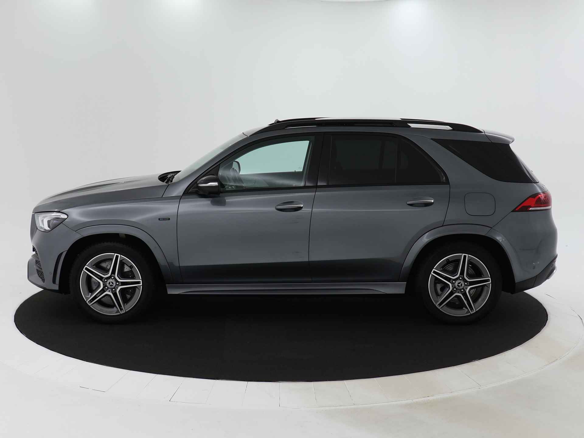 Mercedes-Benz GLE 350 e 4MATIC Premium Plus | Panoramadak | Burmester | Trekhaak | Navigatie | Wide screen | Lichtmetalen velgen | Elect. bedienbare voorstoelen | Parking support | inclusief 24 maanden MB Certified garantie voor europa - 4/45