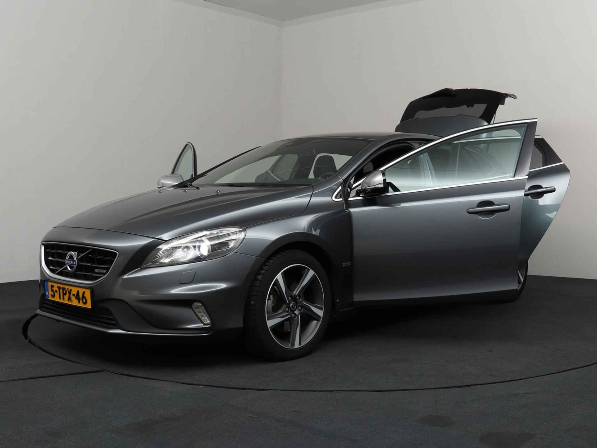 Volvo V40 1.6 T3 R-Design  Navi | Xenon | 17" Lichtmetalen Velgen - 26/30