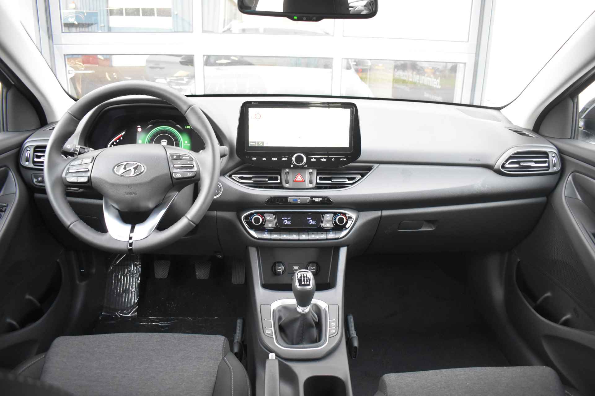 Hyundai i30 Wagon 1.0 T-GDi MHEV Comfort Smart VAN €33.295,- VOOR €30.230,- - 6/24