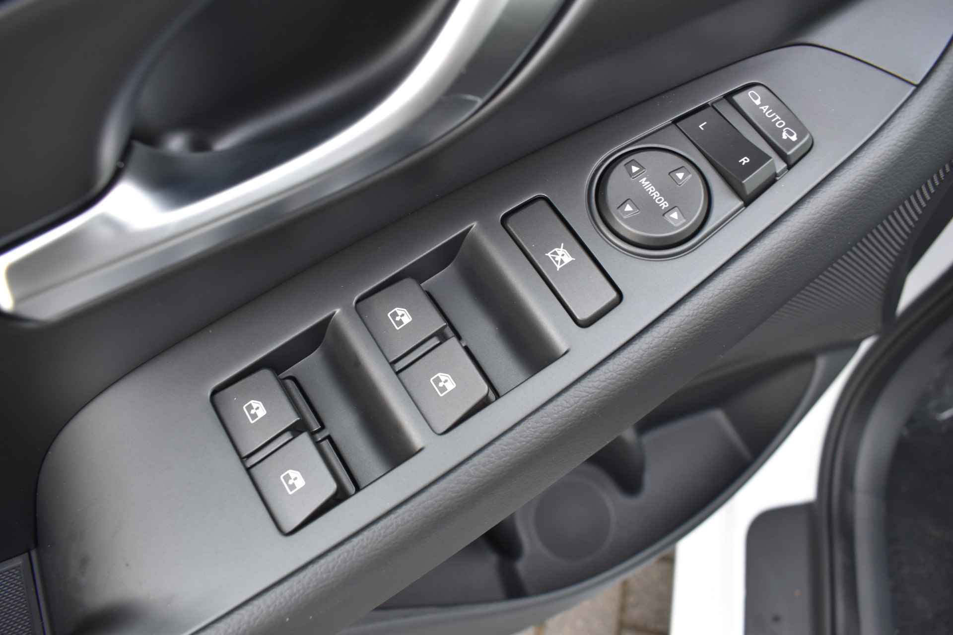 Hyundai i30 Wagon 1.0 T-GDi MHEV Comfort Smart VAN €33.295,- VOOR €30.230,- - 7/24