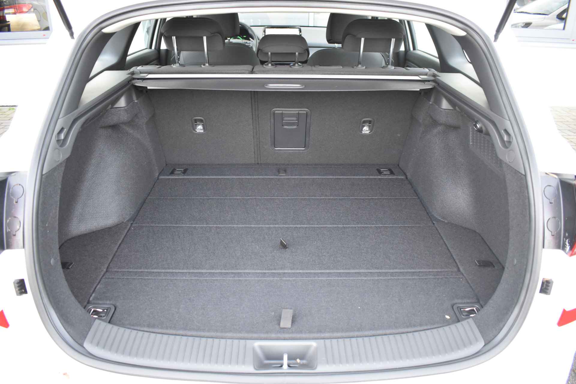 Hyundai i30 Wagon 1.0 T-GDi MHEV Comfort Smart VAN €33.295,- VOOR €30.230,- - 19/24
