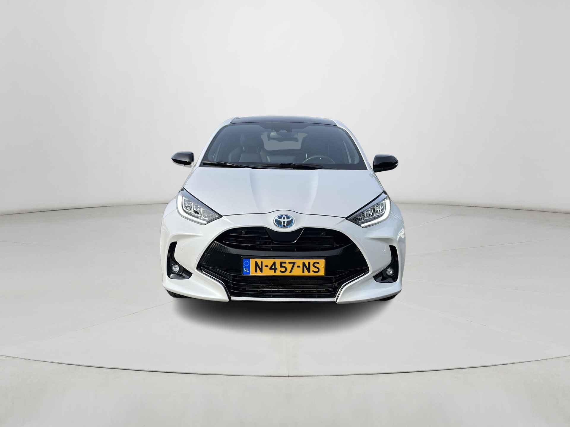 Toyota Yaris 1.5 Hybrid Executive | Navigatie | Apple CarPlay/Android auto | Achteruitrijcamera | Stuurverwarming | Stoelverwarming - 9/36