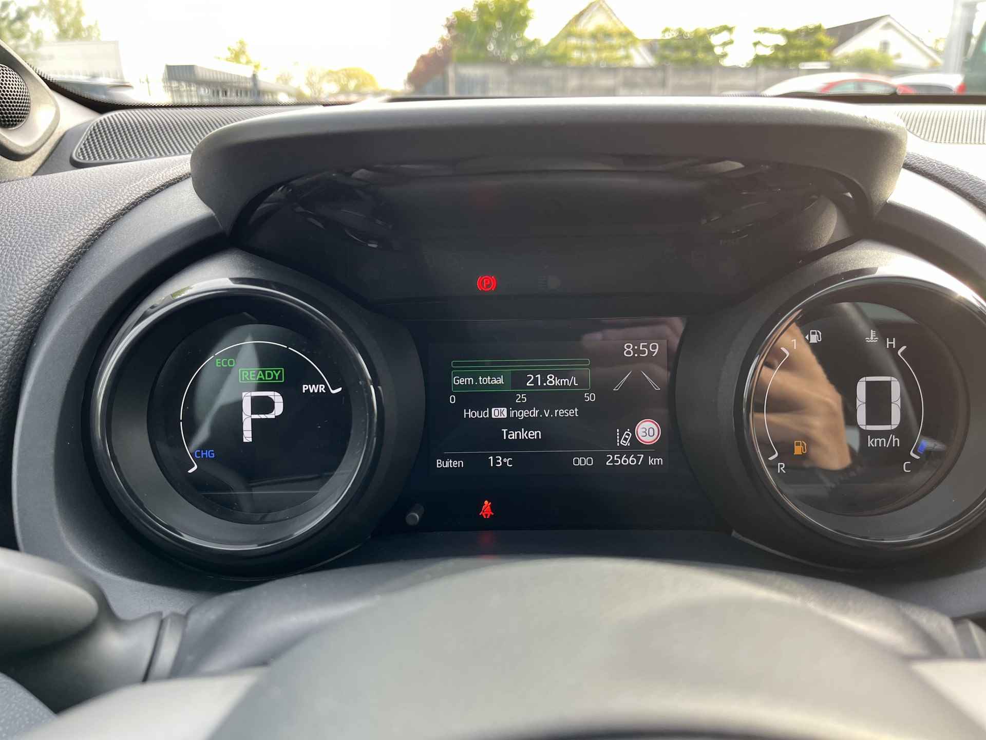 Toyota Yaris 1.5 Hybrid Executive | Navigatie | Apple CarPlay/Android auto | Achteruitrijcamera | Stuurverwarming | Stoelverwarming - 22/36