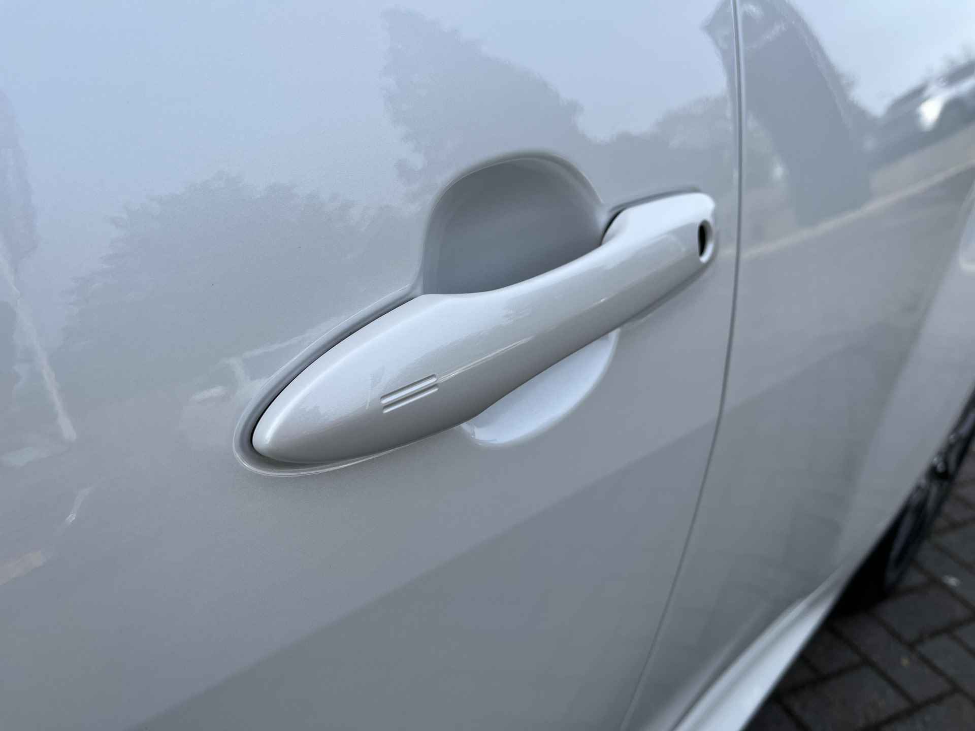 Toyota Yaris 1.5 Hybrid Executive | Navigatie | Apple CarPlay/Android auto | Achteruitrijcamera | Stuurverwarming | Stoelverwarming - 32/36