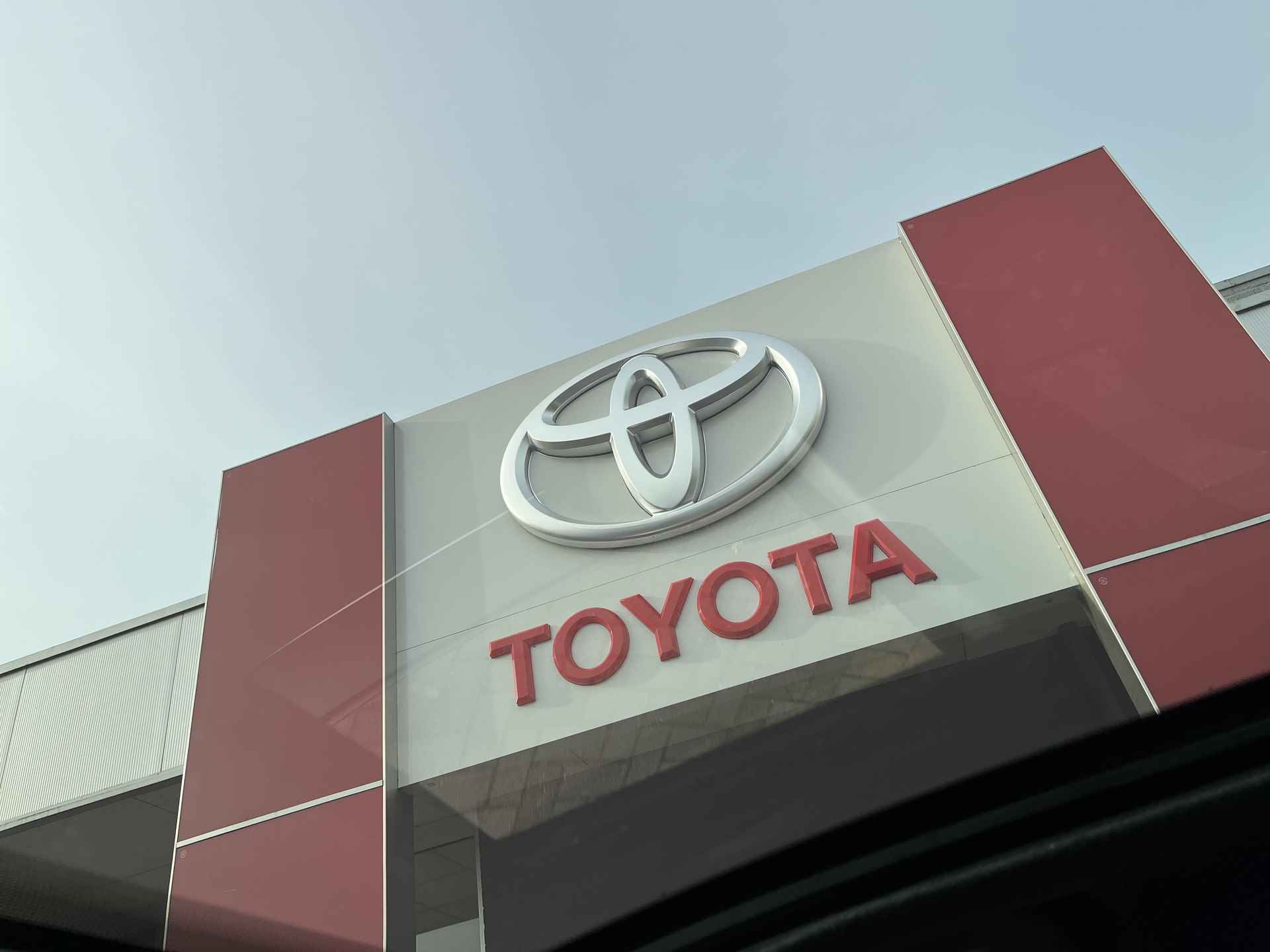 Toyota Yaris 1.5 Hybrid Executive | Navigatie | Apple CarPlay/Android auto | Achteruitrijcamera | Stuurverwarming | Stoelverwarming - 33/36