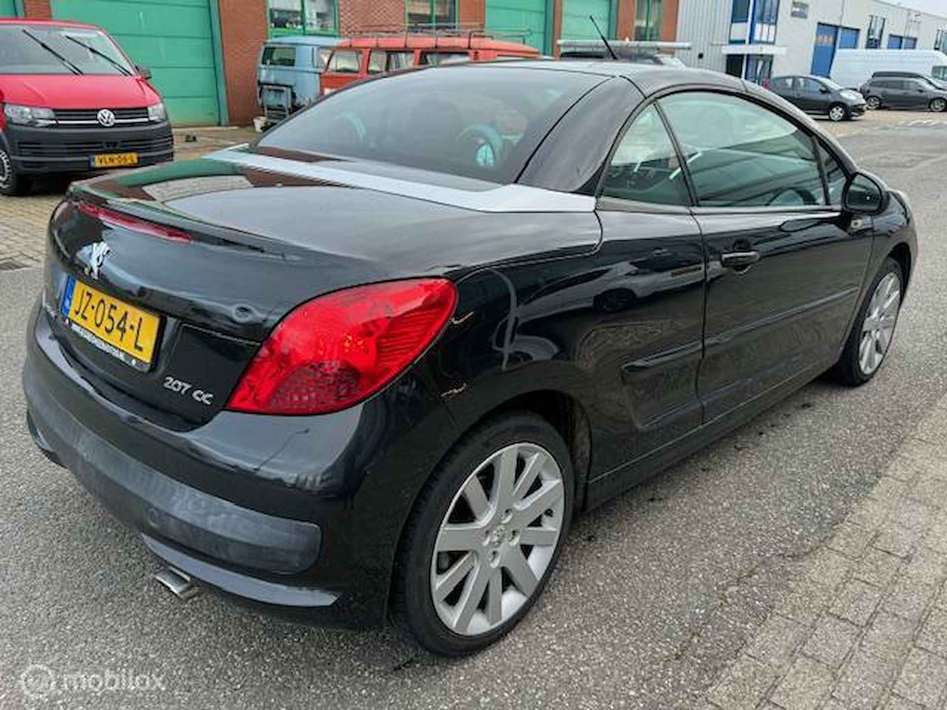 Peugeot 207 CC 1.6 VTi  Cabriolet  Lederen interieur , Navigatie , Climate controle , CD wisselaar , mooie nette auto - 4/17