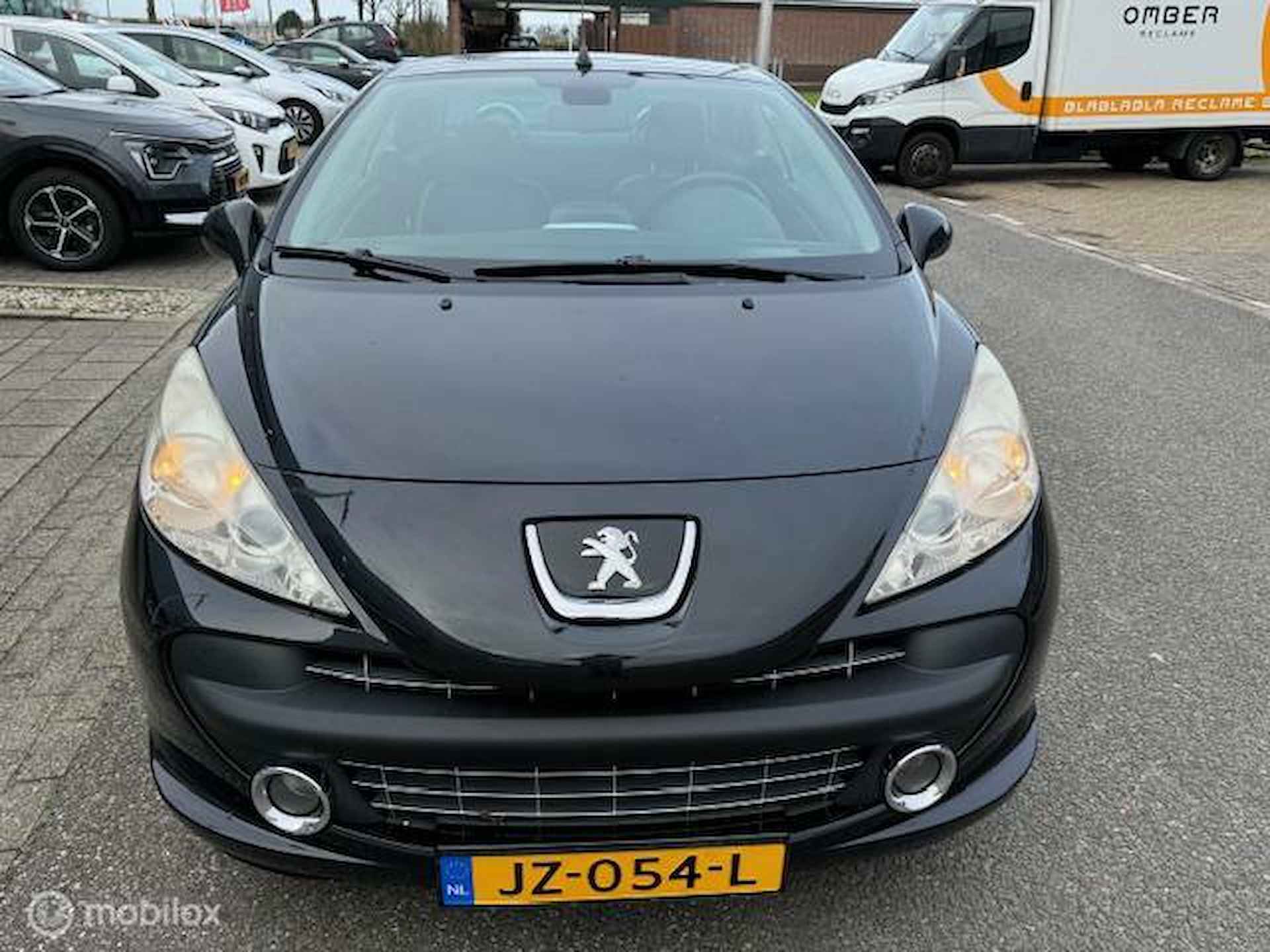 Peugeot 207 CC 1.6 VTi  Cabriolet  Lederen interieur , Navigatie , Climate controle , CD wisselaar , mooie nette auto - 6/17