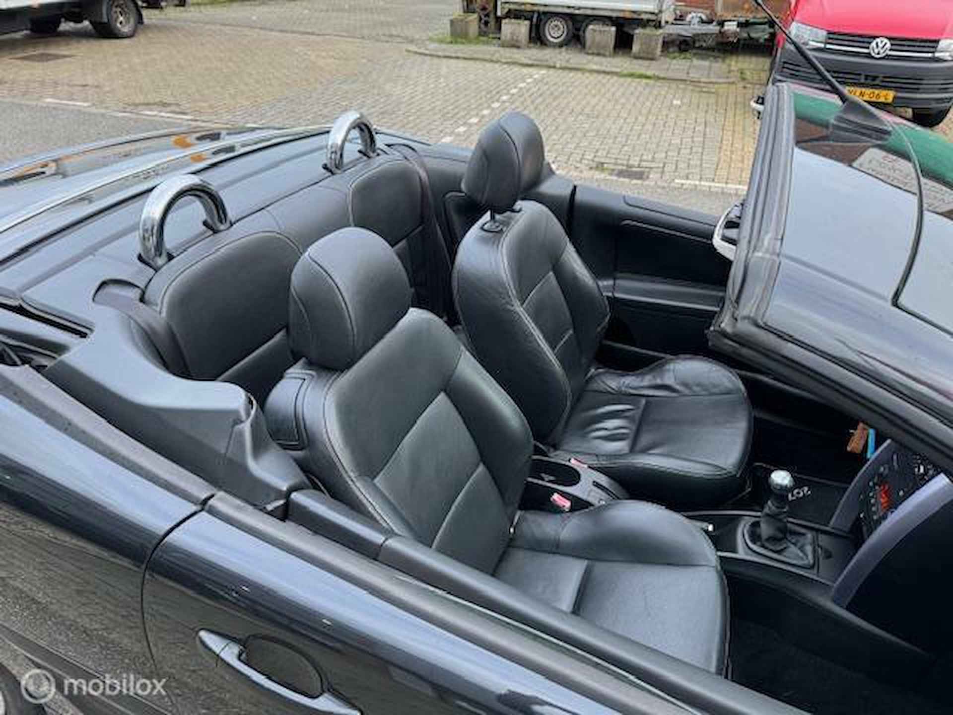 Peugeot 207 CC 1.6 VTi  Cabriolet  Lederen interieur , Navigatie , Climate controle , CD wisselaar , mooie nette auto - 11/17