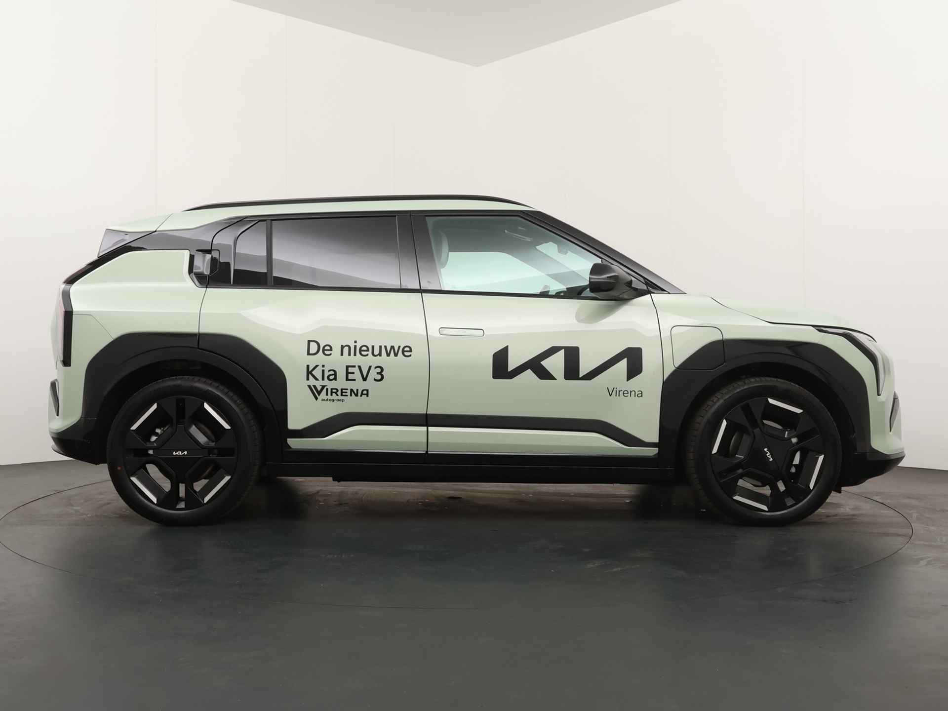 Kia EV3 GT-Line 81.4 kWh - Rijdende Demo - Draadloze Apple CarPlay / Android Auto - Stoel en stuurwiel verwarming - Panoramadak - Harman Kardon Audio - Dodehoek assistent - Fabrieksgarantie tot 11-2031 - 9/49