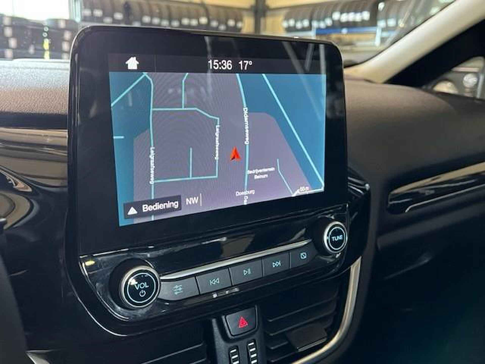 Ford Fiesta 1.1 Trend Full map navigatie! - 10/18
