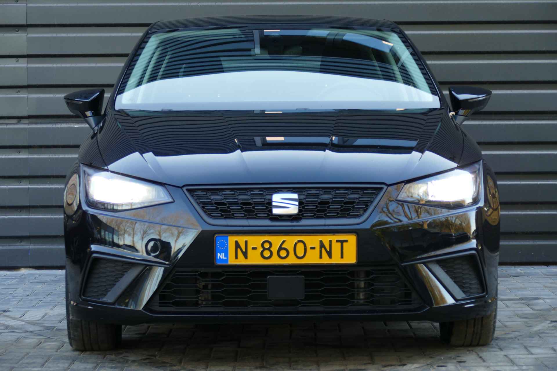 SEAT Ibiza 1.0 ECOTSI 95PK 5-DRS STYLE / NAVI / LED / CLIMA / PDC / 15"LMV / BLUETOOTH / CRUISECONTROL / 1E EIGENAAR / NIEUWSTAAT !! - 4/24