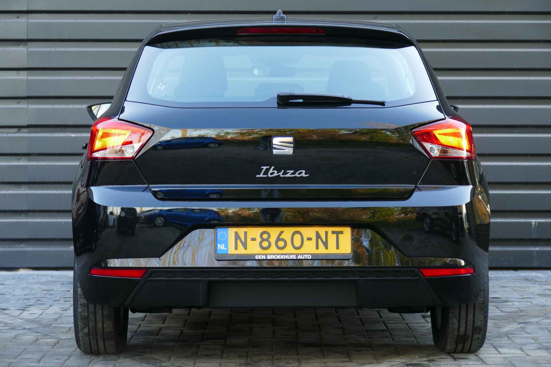 SEAT Ibiza 1.0 ECOTSI 95PK 5-DRS STYLE / NAVI / LED / CLIMA / PDC / 15"LMV / BLUETOOTH / CRUISECONTROL / 1E EIGENAAR / NIEUWSTAAT !! - 5/24