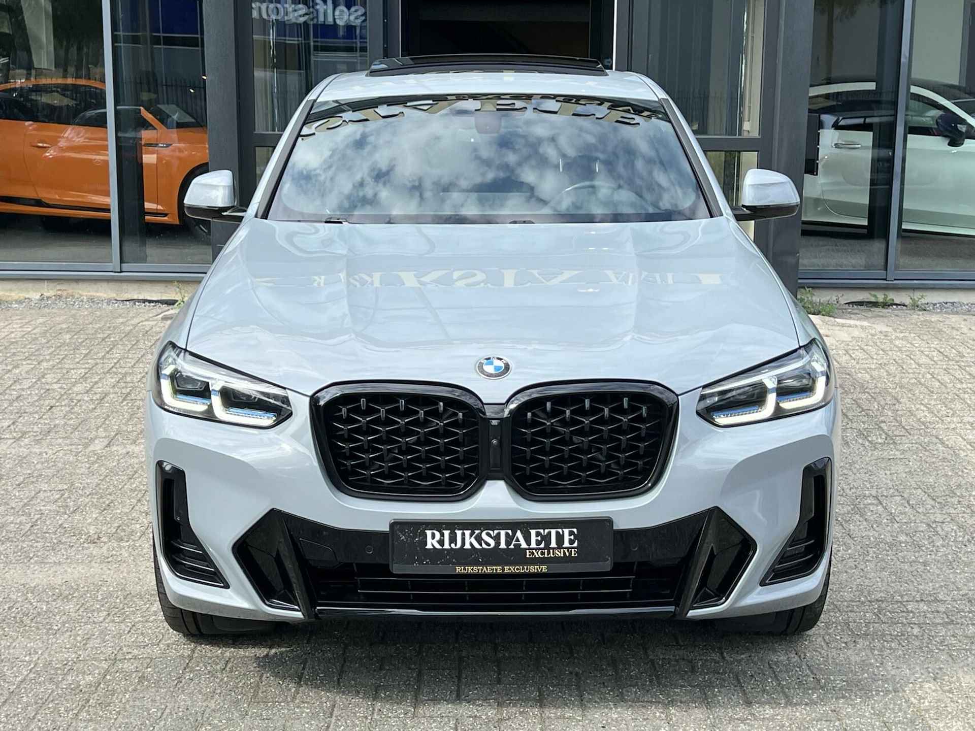 BMW X4 xDrive20i High Executive|PANO|M-SPORT|20''|360° - 2/39