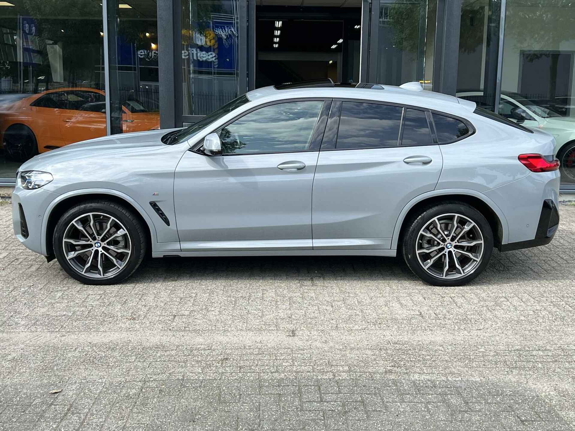 BMW X4 xDrive20i High Executive|PANO|M-SPORT|20''|360° - 5/39