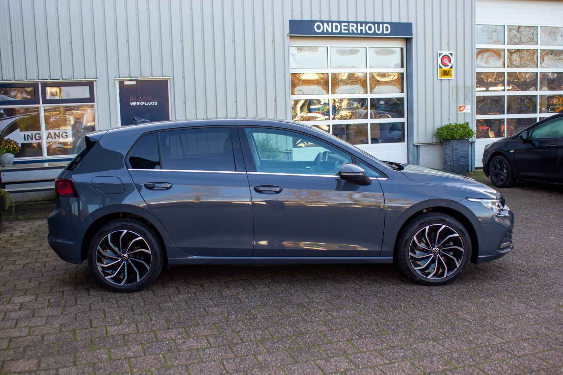 Volkswagen Golf 1.4 eHybrid Style | Prijs rijklaar incl. 12 mnd garantie | IQ Light Memory stoel Schuifkantel dak Stoelverw Lmv - 9/59