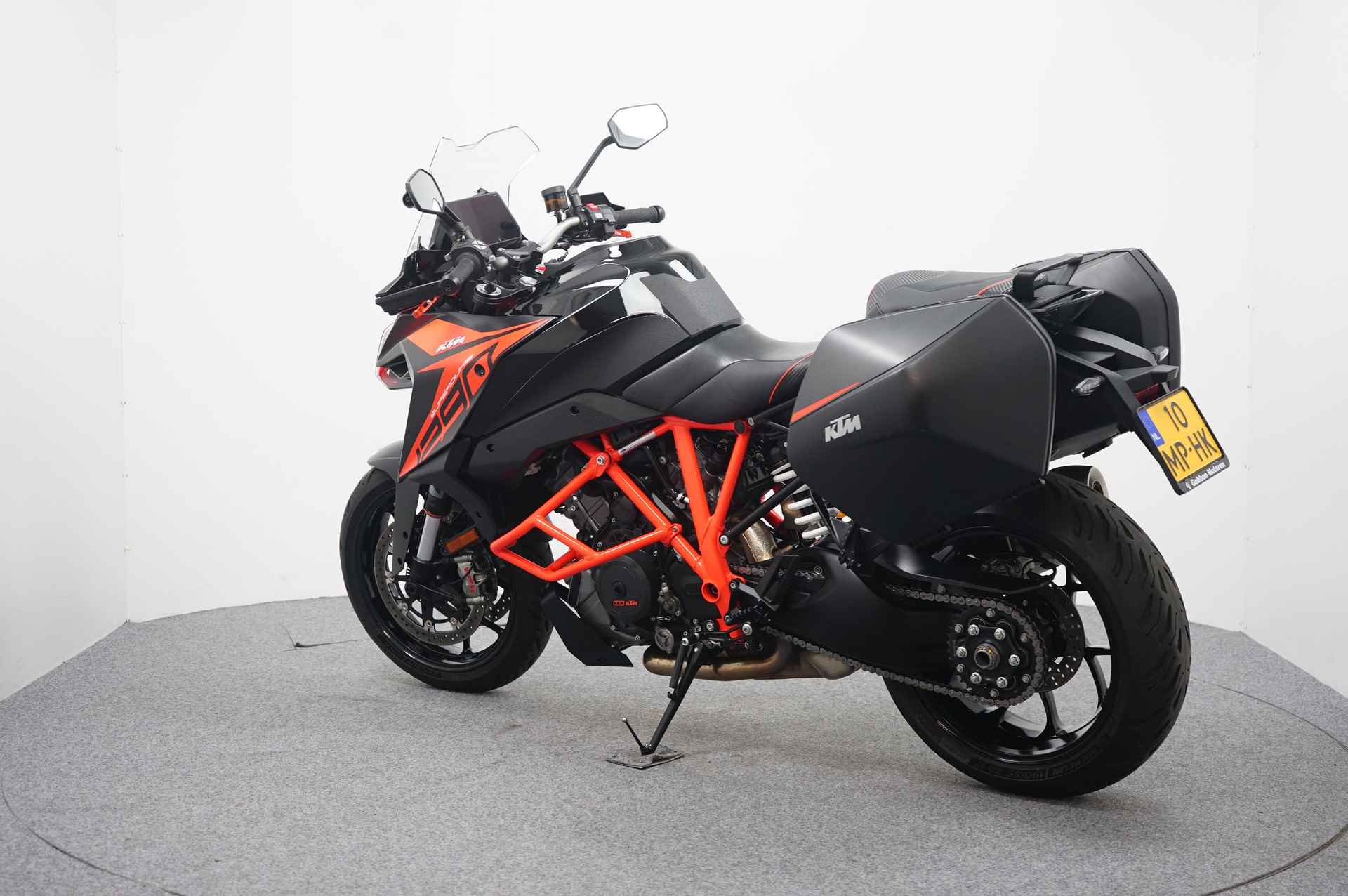 KTM 1290 SUPER DUKE GT - 6/23