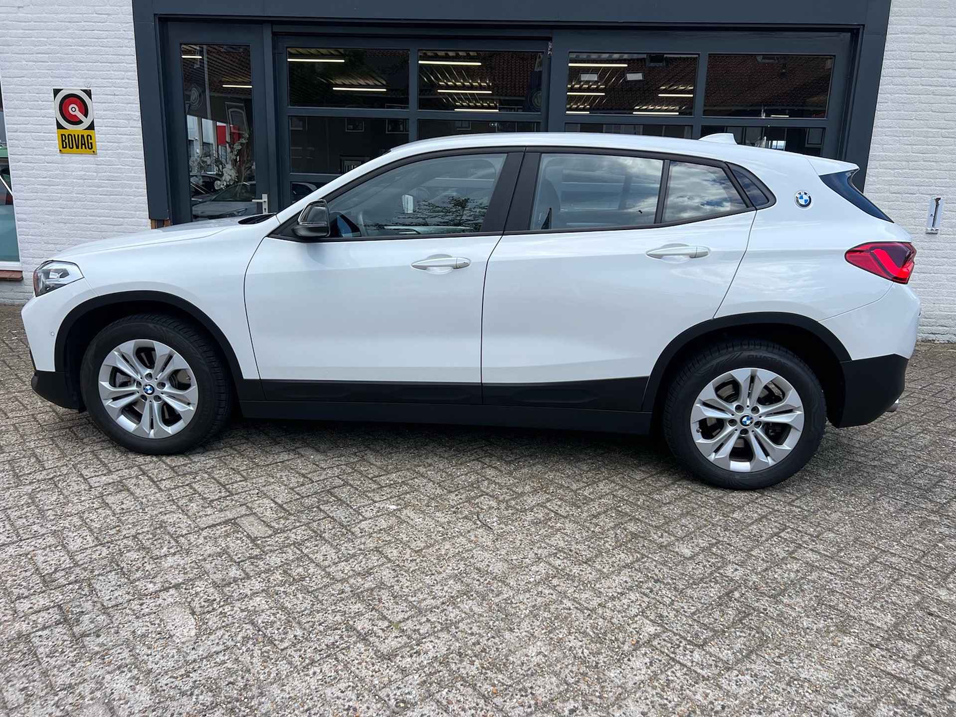 BMW X2 sDrive20i High Executive - Keyless - Head up display - 19/30