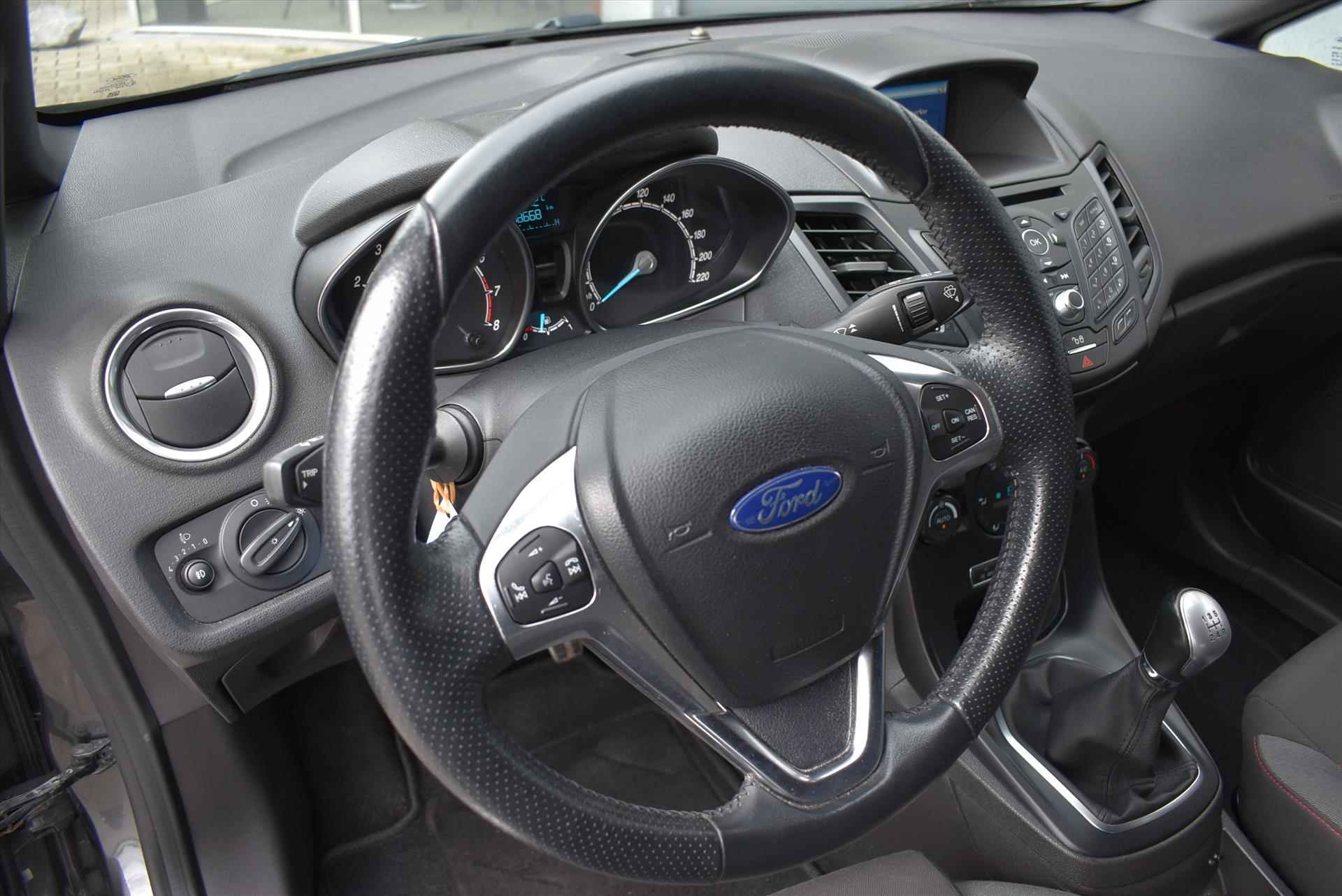 Ford Fiesta 1.0 EcoBoost 100pk 5dr ST-Line - 22/34