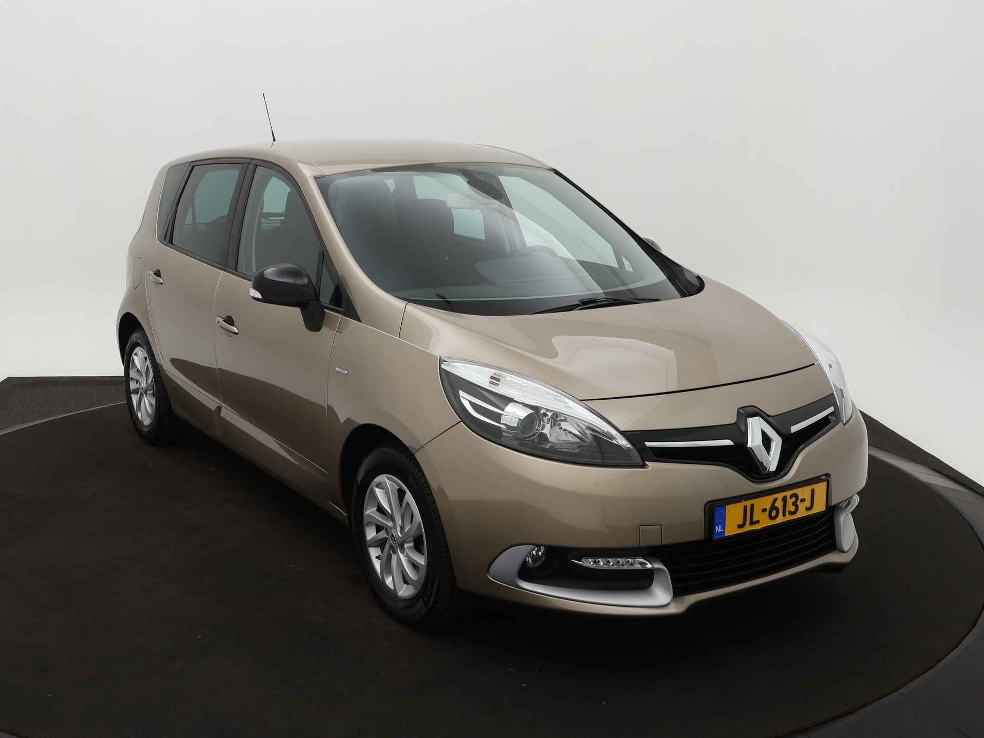 Renault Scénic Limited 1.2 TCe 116 pk | Voorstoelen verwarmd | Navi | Bluetooth | Cruise control - 7/17