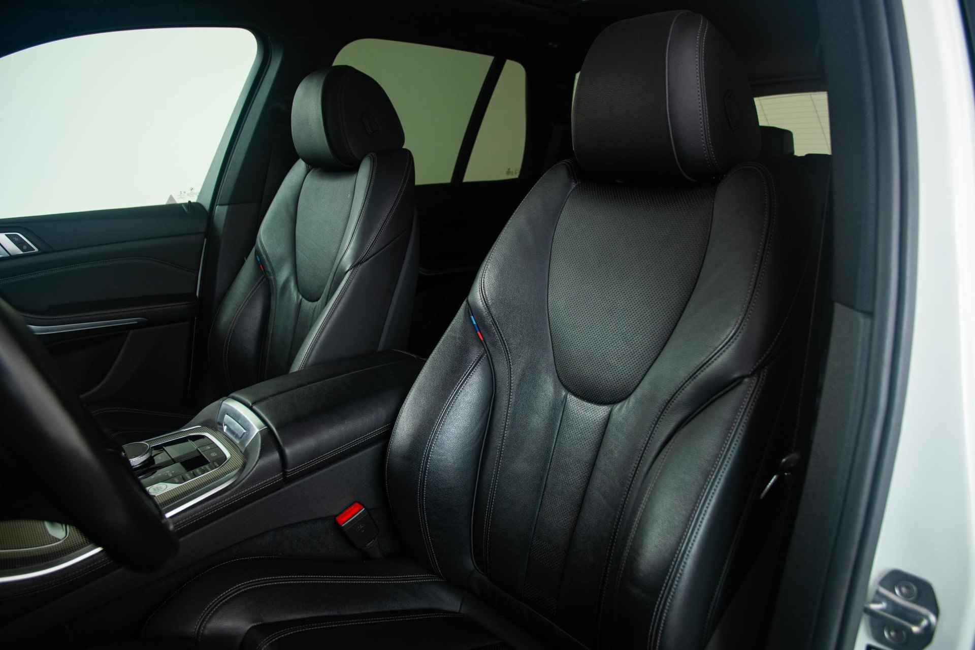 BMW X5 xDrive30d High Executive M-sport pakket - Trekhaak - Stoelverwarming - Sky Lounge Panoramadak - LED - Camera - Adaptive Cruise Control - Night Vision - Head-up Display - HiFi Audio - 11/39