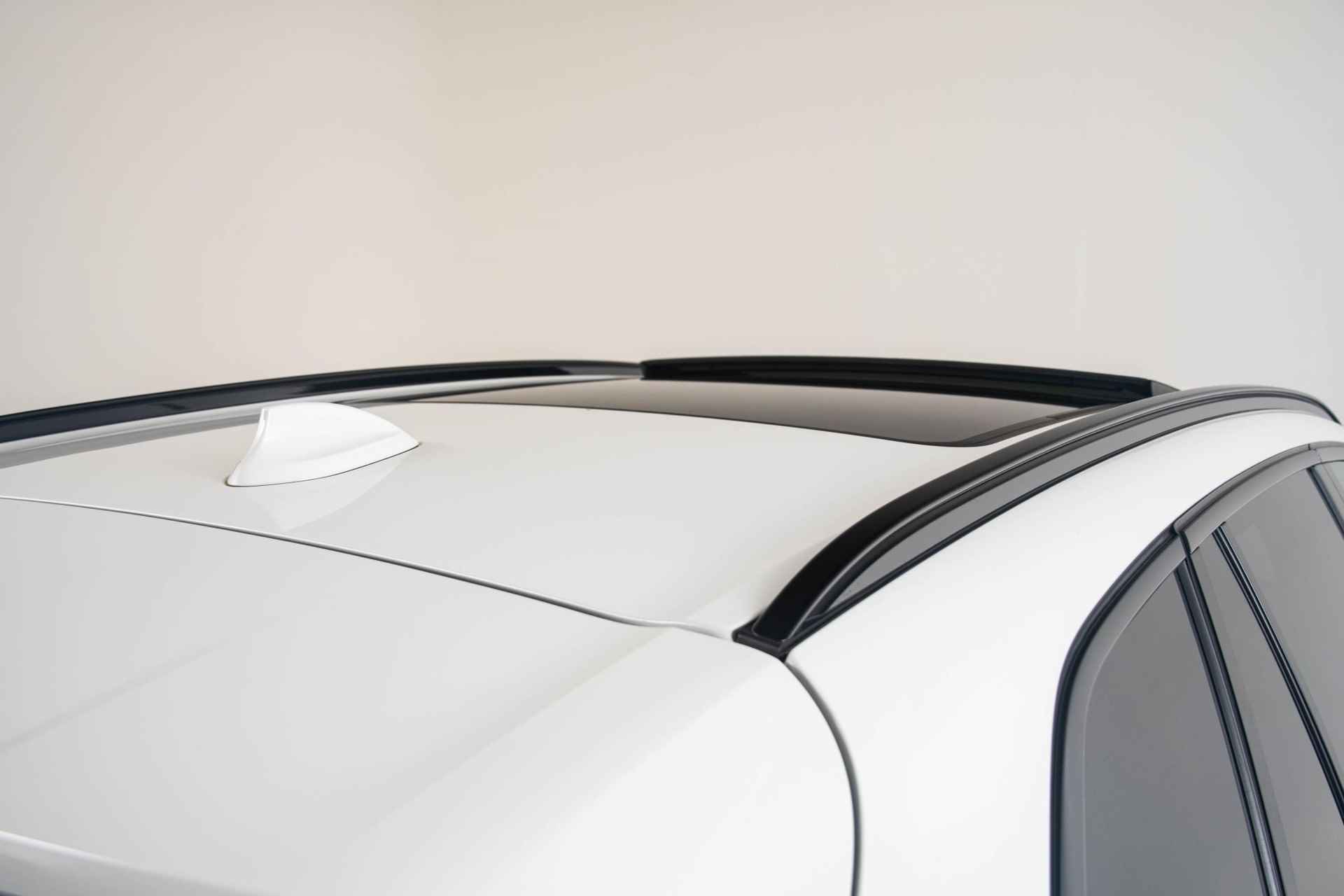 BMW X5 xDrive30d High Executive M-sport pakket - Trekhaak - Stoelverwarming - Sky Lounge Panoramadak - LED - Camera - Adaptive Cruise Control - Night Vision - Head-up Display - HiFi Audio - 16/39