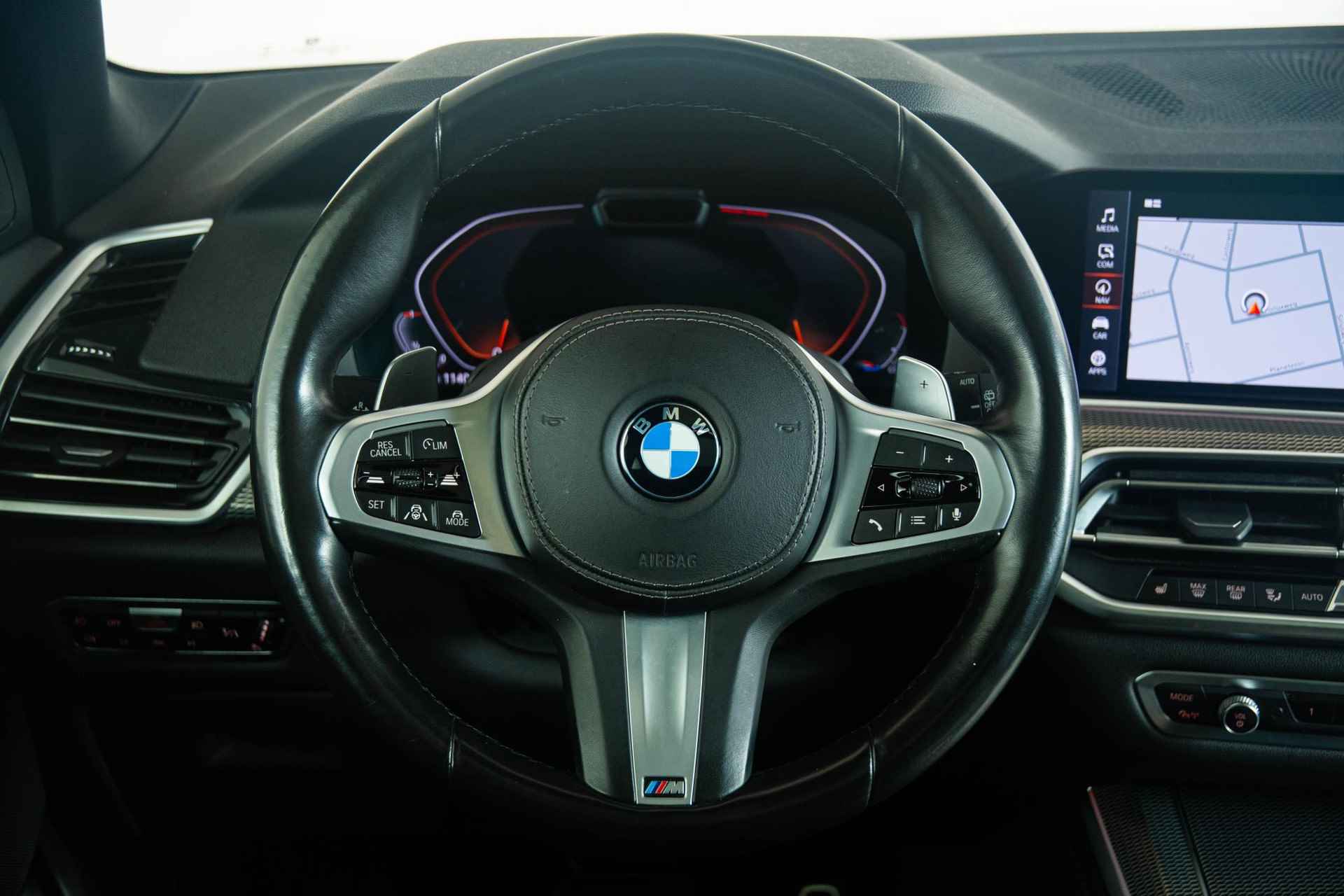BMW X5 xDrive30d High Executive M-sport pakket - Trekhaak - Stoelverwarming - Sky Lounge Panoramadak - LED - Camera - Adaptive Cruise Control - Night Vision - Head-up Display - HiFi Audio - 25/39