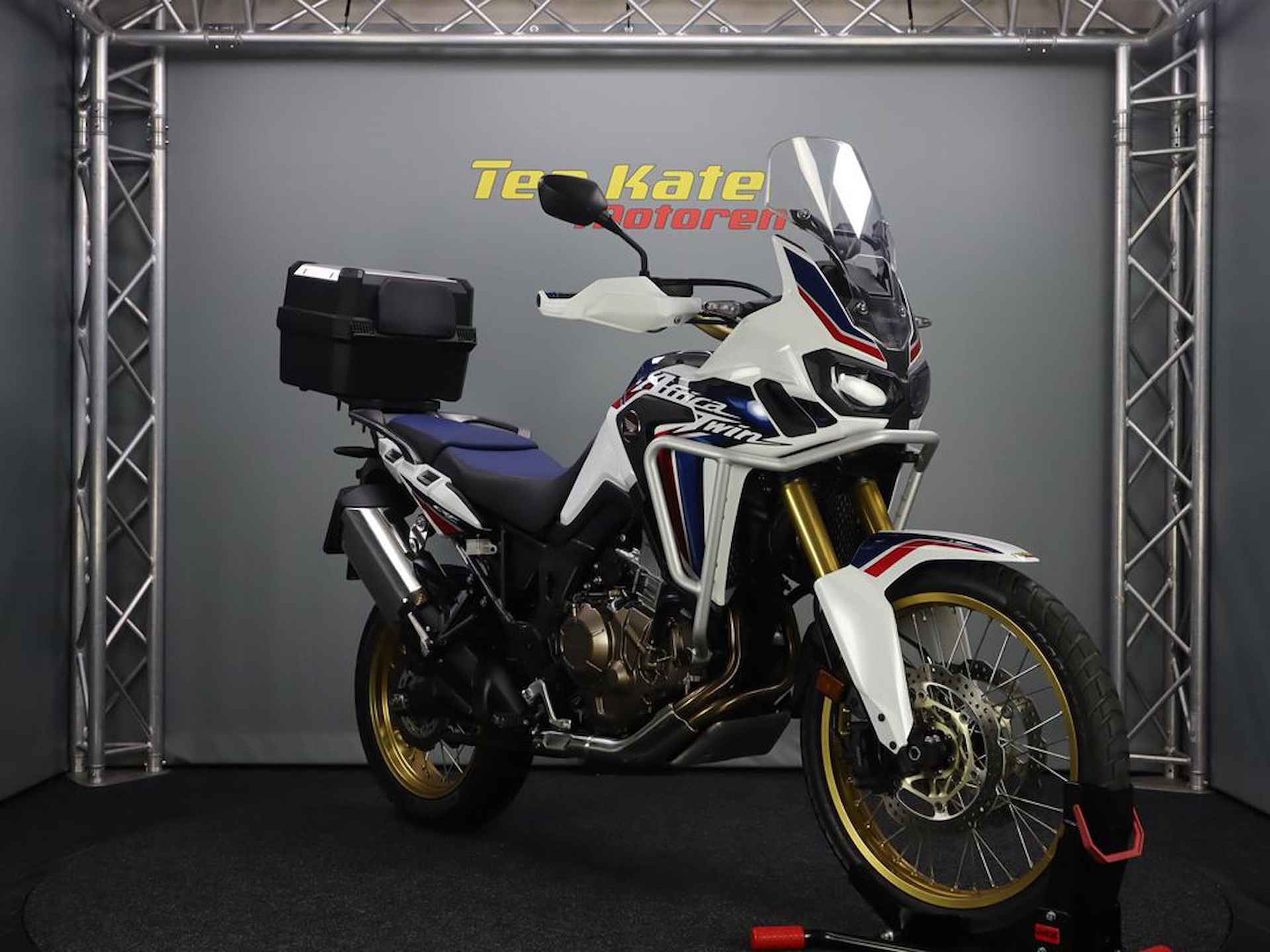 Honda CRF 1000 L Africa Twin - 2/13