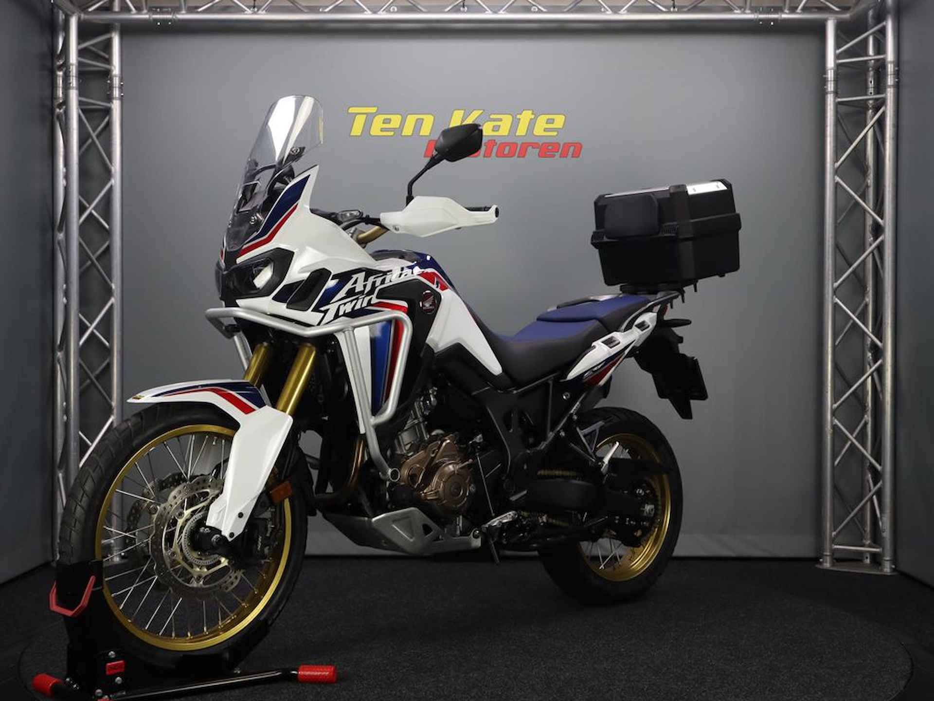 Honda CRF 1000 L Africa Twin - 6/13