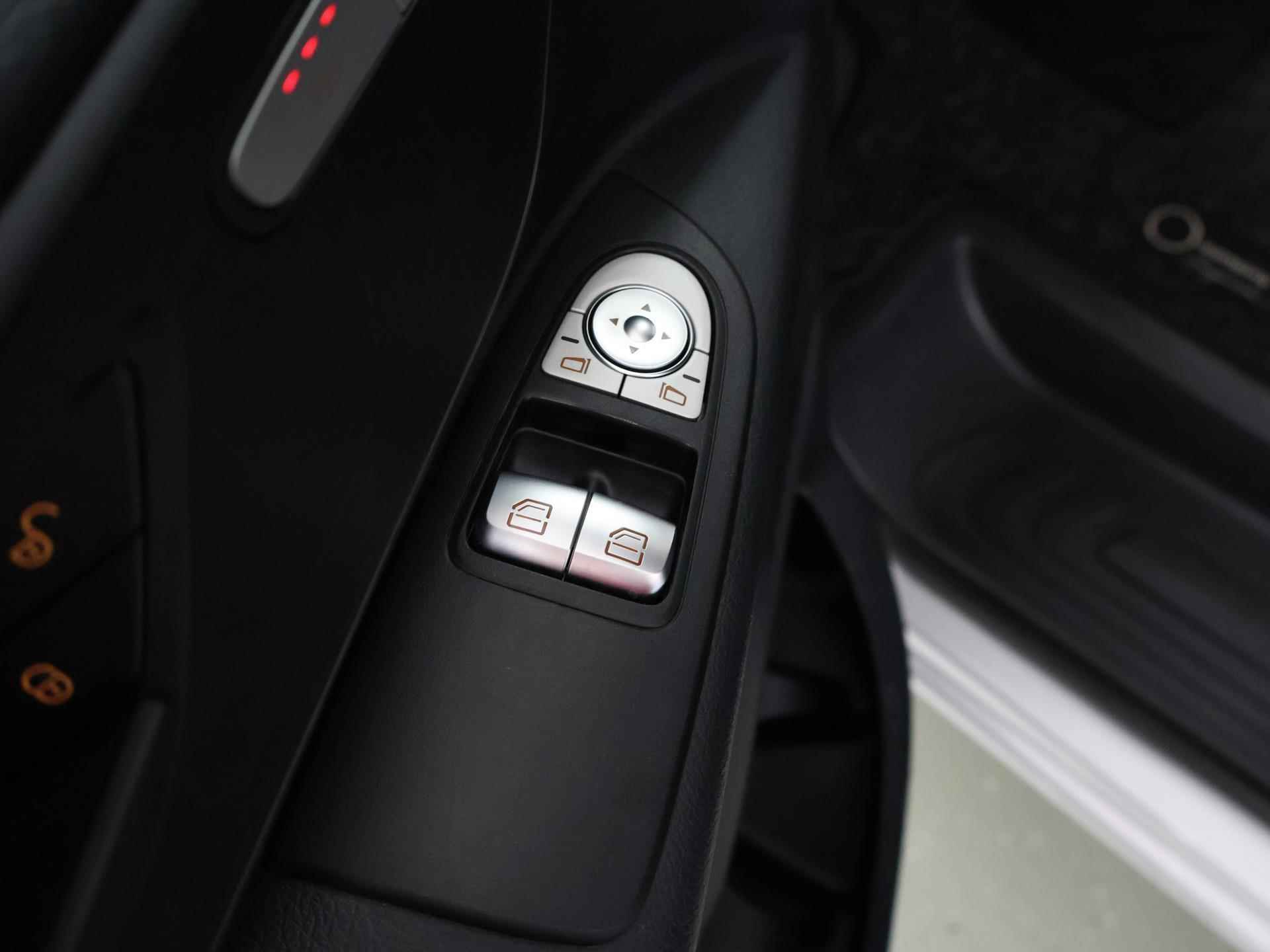 Mercedes-Benz eVito Lang 66 kWh Airconditioning | Navigatie | Stoelverwarming | DAB/Carplay/Usb | Achteruitrij camera | Cruise Control | Certified - 30/37