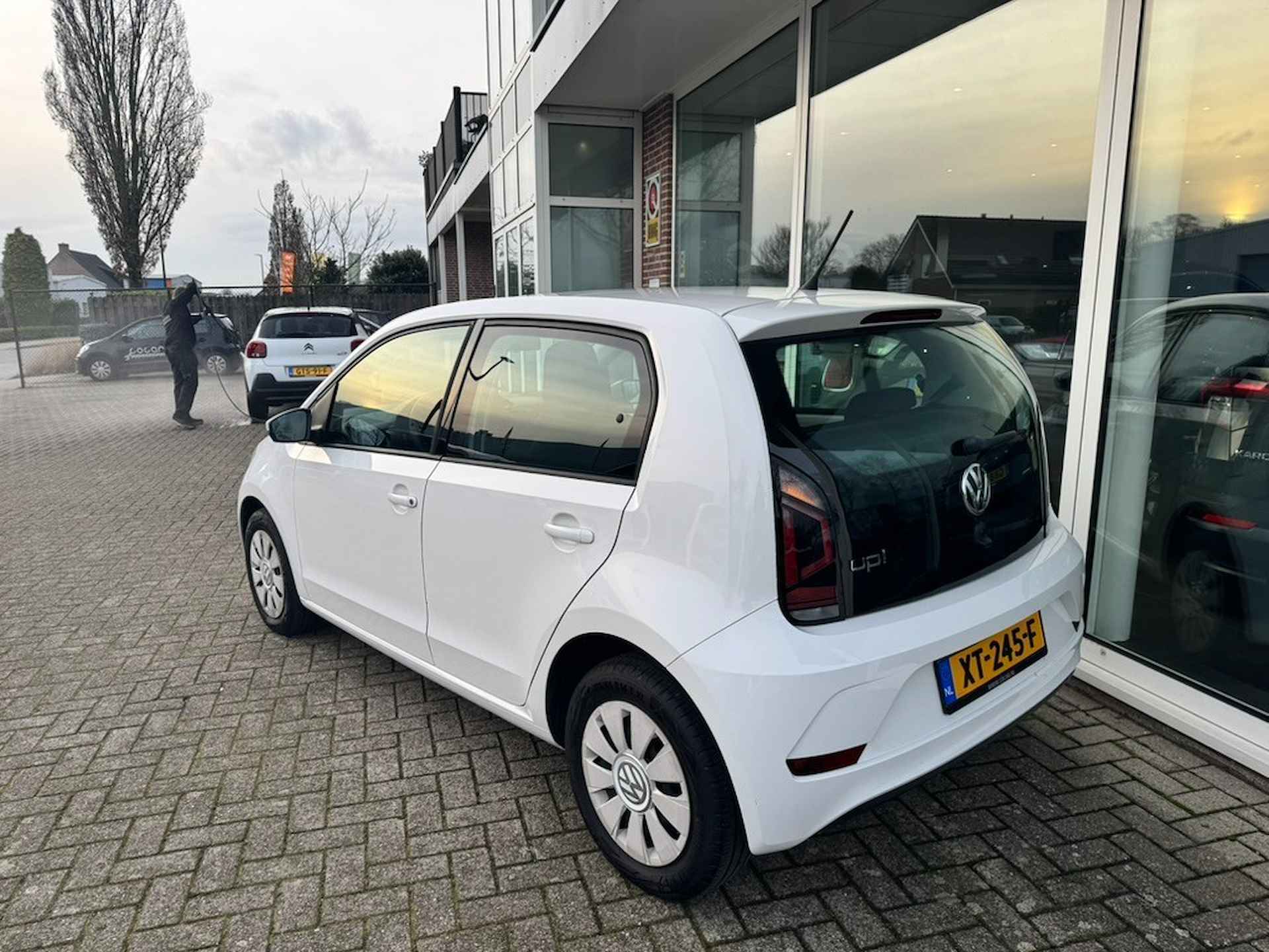 VOLKSWAGEN Up 1.0 BMT MOVE UP! ALL IN PRIJS 12 MAANDEN BOVAG GARANTIE - 6/19