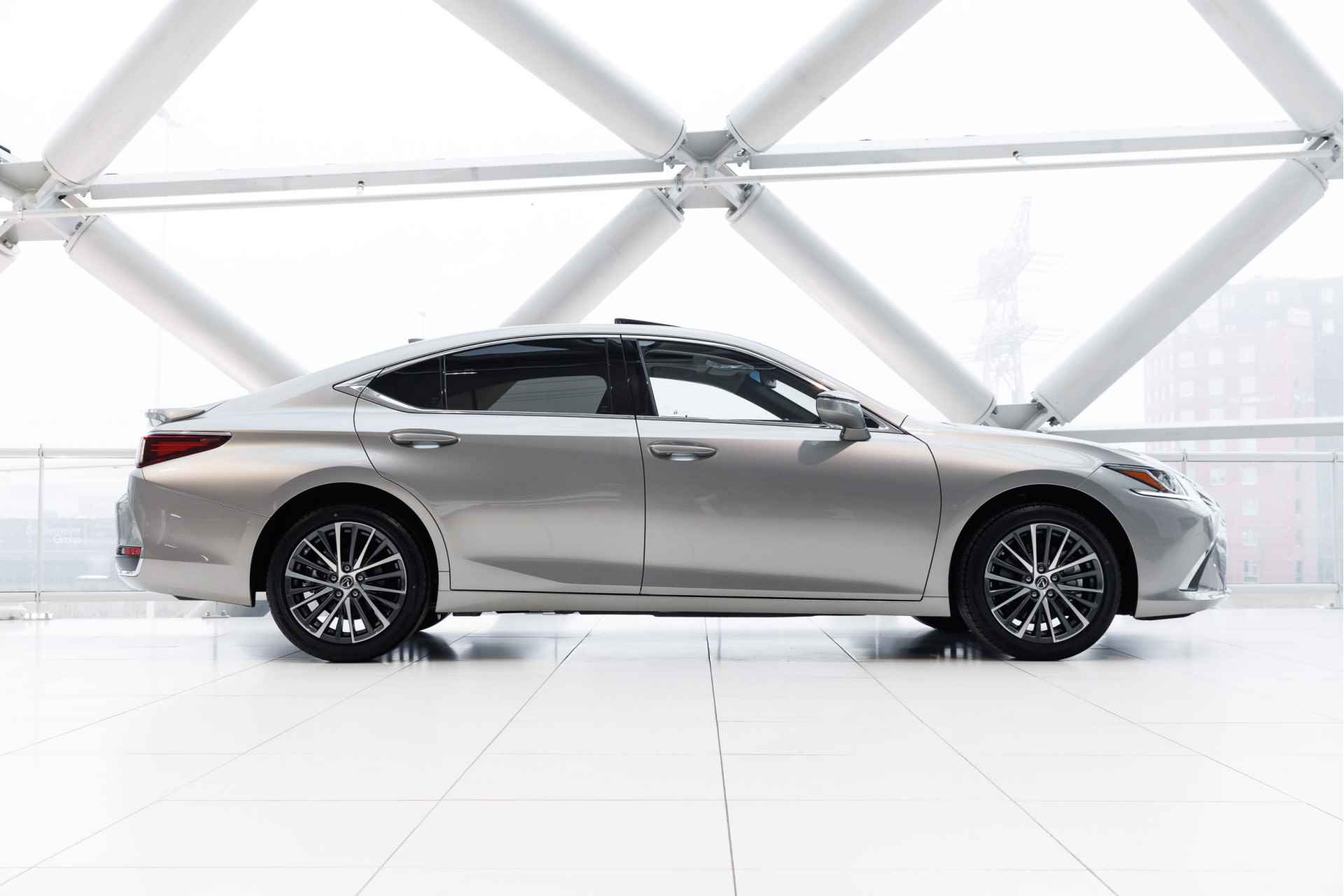 Lexus ES 300h Business Line | NL-Auto | Carplay | Stoel & Stuur verwarming | Schuifdak | - 13/50