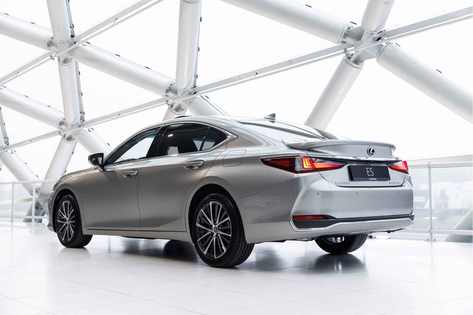 Lexus ES 300h Business Line | NL-Auto | Carplay | Stoel & Stuur verwarming | Schuifdak | - 28/50