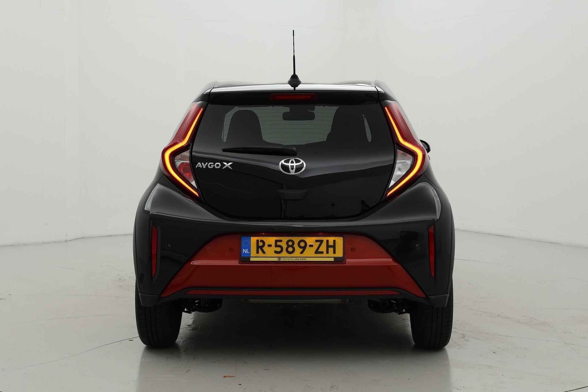 Toyota Aygo X 1.0 VVT-i MT Premium JBL Stoelverwarming - 13/33