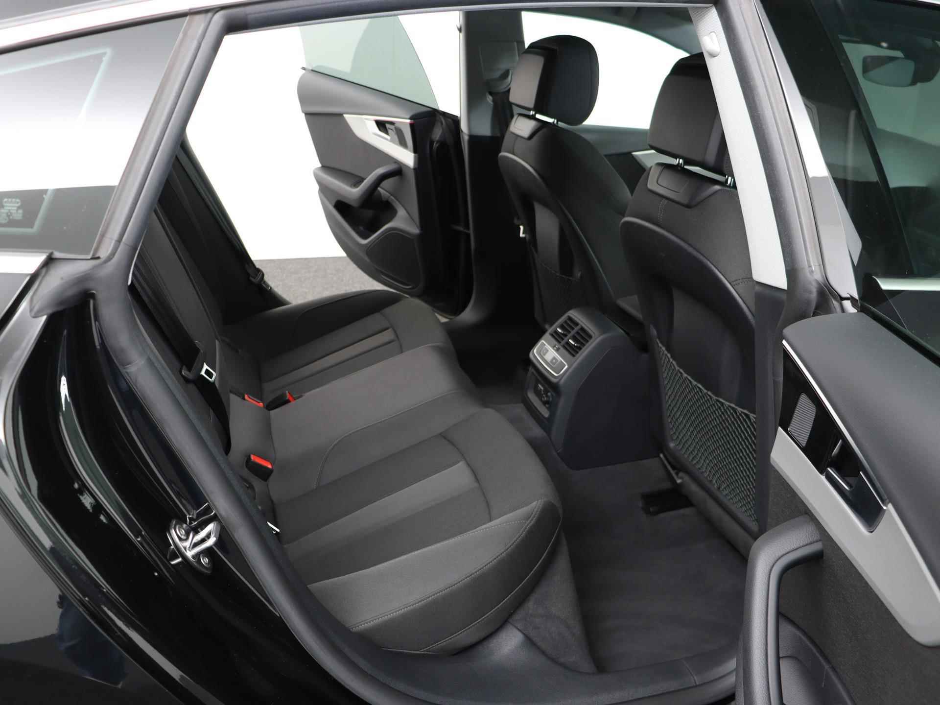 Audi A5 Sportback 35 TFSI Business Edition | Navigatie | Stoelverwarming | Cruise Control | Parkeerhulp | - 17/47