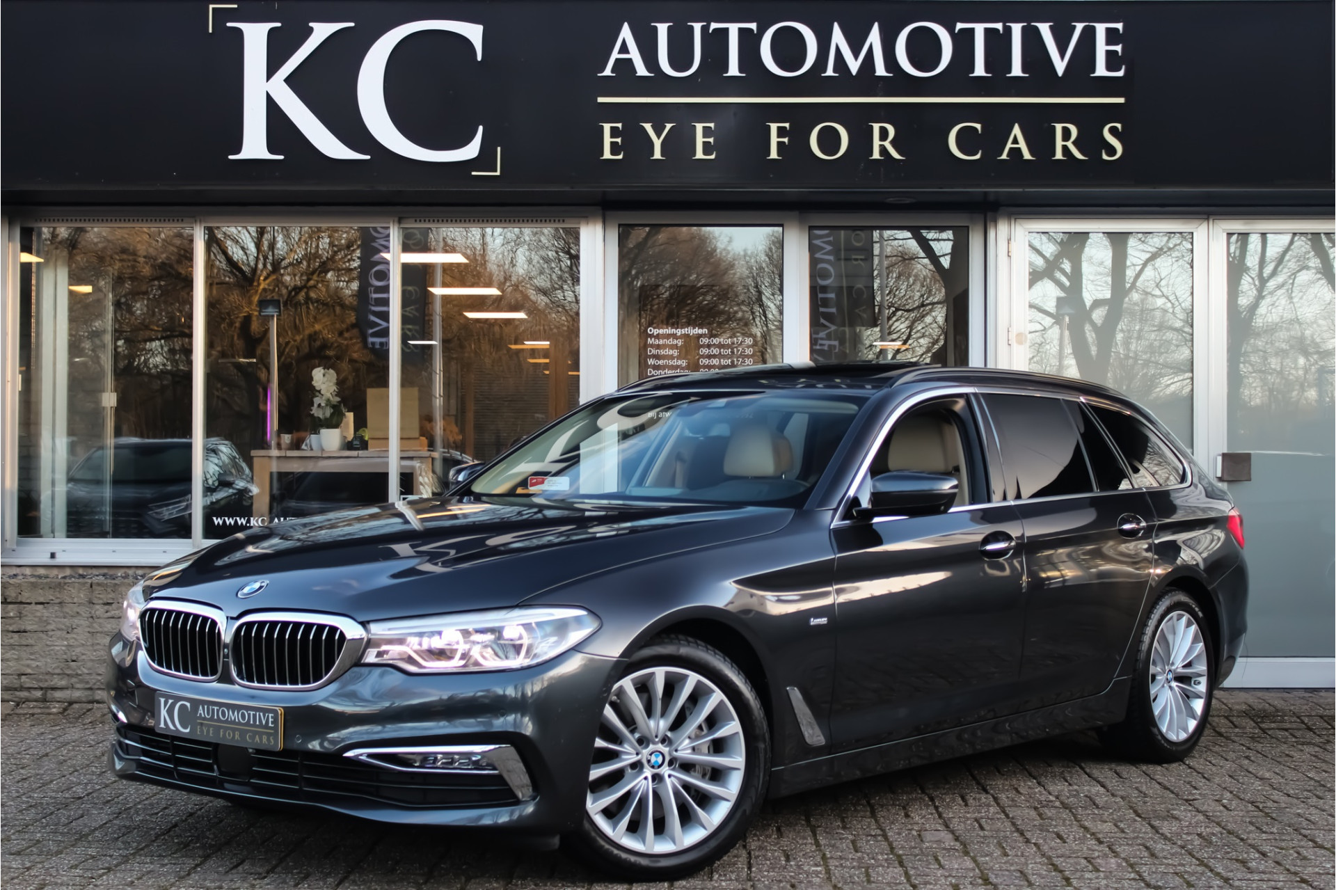 BMW 5 Serie Touring 540i xDrive High Ex. Pano | HuD | Adap. Cruise