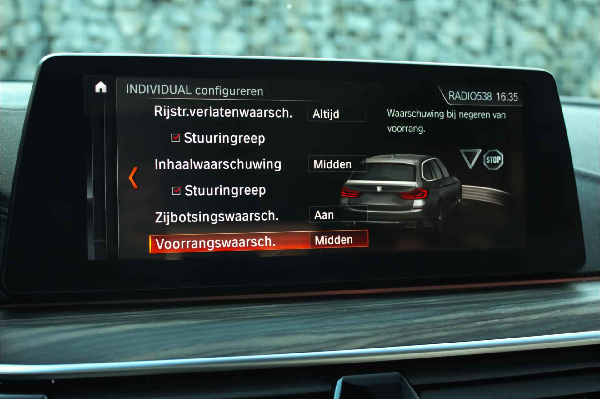 BMW 5 Serie Touring 540i xDrive High Ex. Pano | HuD | Adap. Cruise - 30/35