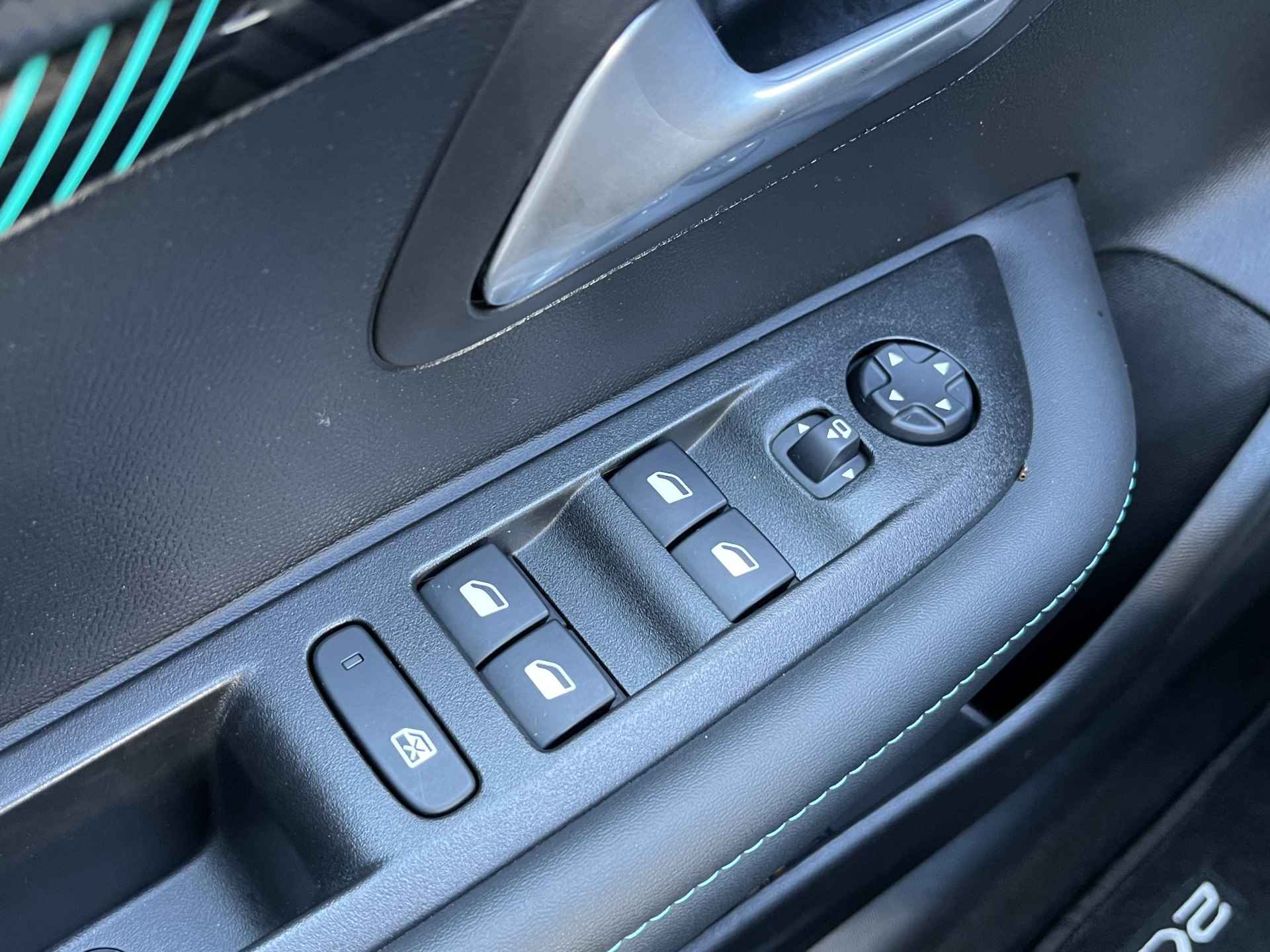 Peugeot 208 1.2 PureTech Allure | Parkeercamera | Navigatie | Climate Control - 27/36