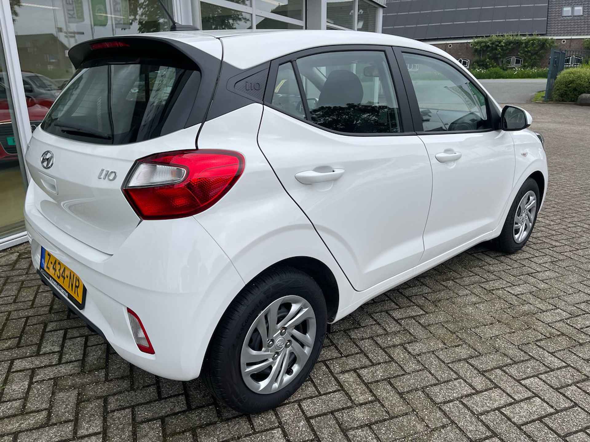 Hyundai i10 1.0 Comfort 5-zits Automaat, Carplay, Stoel en stuurverwarming - 8/23