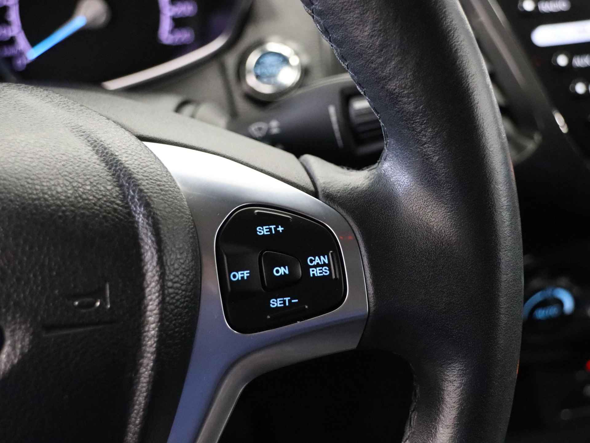 Ford EcoSport 1.0 EcoBoost Titanium | Keyless | Camera | Cruise Control | Verwarmbare Voorruit | Stoelverwarming - 18/33
