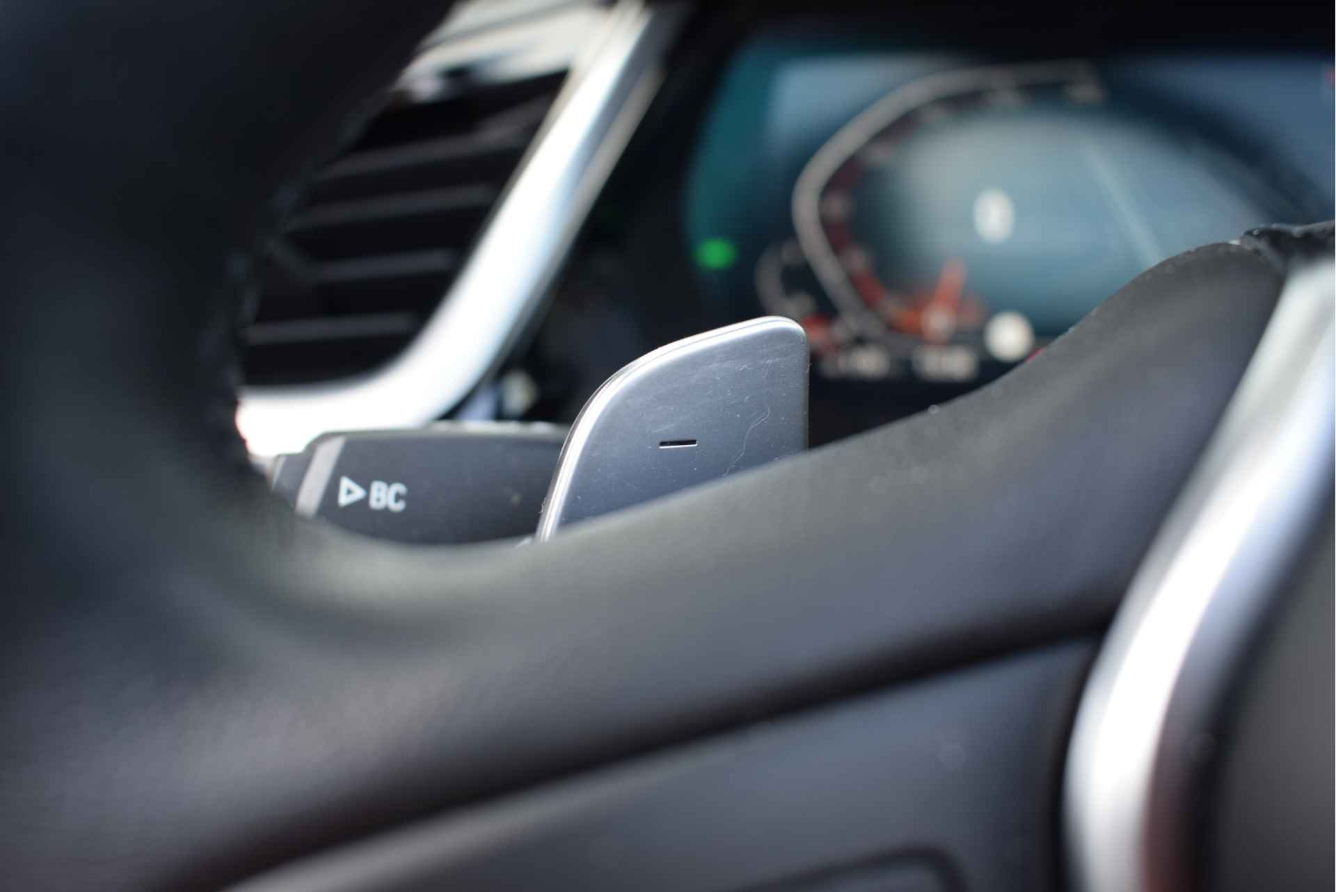 BMW Z4 Roadster sDrive20i High Executive Automaat / Adaptieve LED / Comfort Access / Stoelverwarming / Live Cockpit Professional / Verwarmd stuurwiel / Cruise Control - 14/28