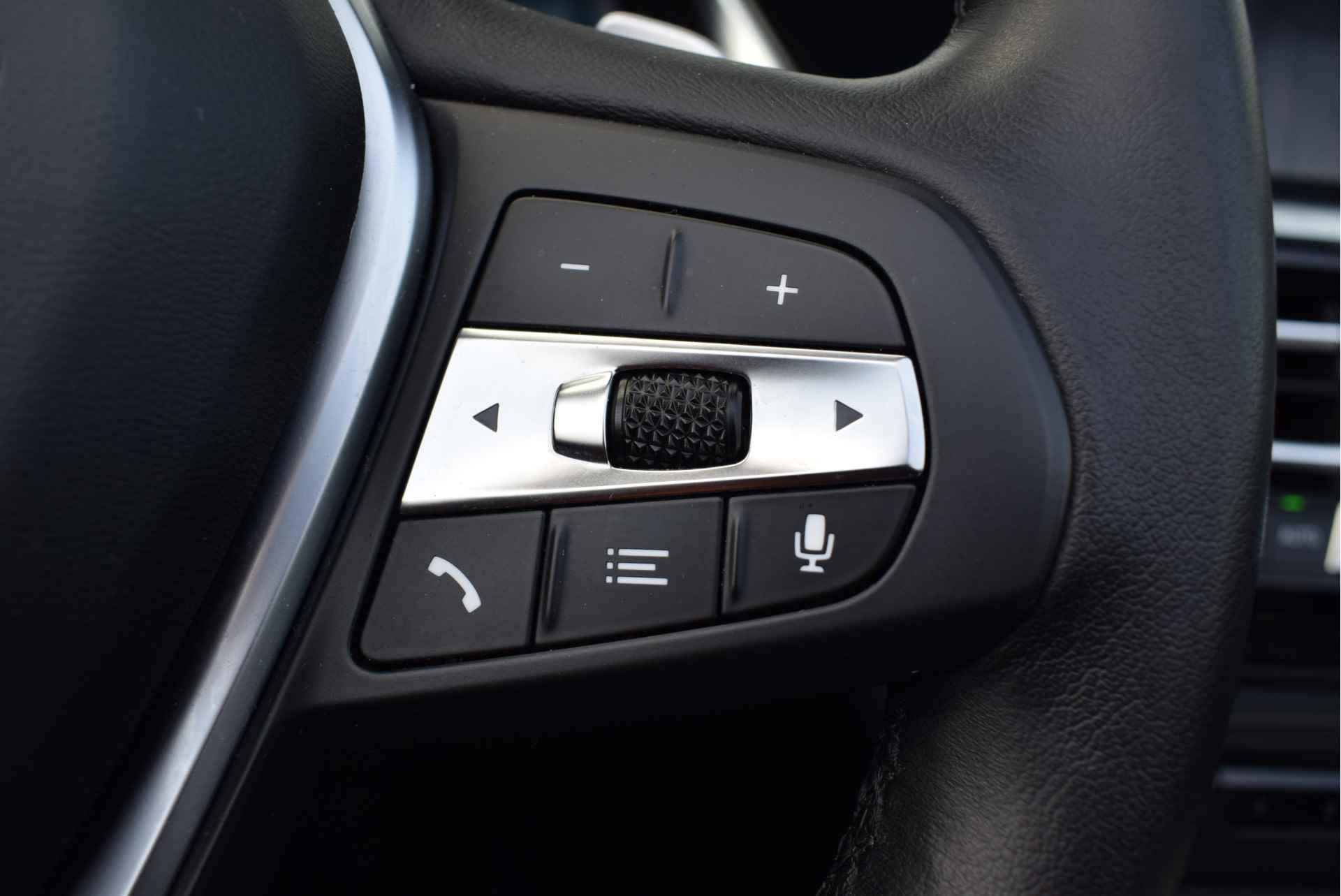 BMW Z4 Roadster sDrive20i High Executive Automaat / Adaptieve LED / Comfort Access / Stoelverwarming / Live Cockpit Professional / Verwarmd stuurwiel / Cruise Control - 16/28