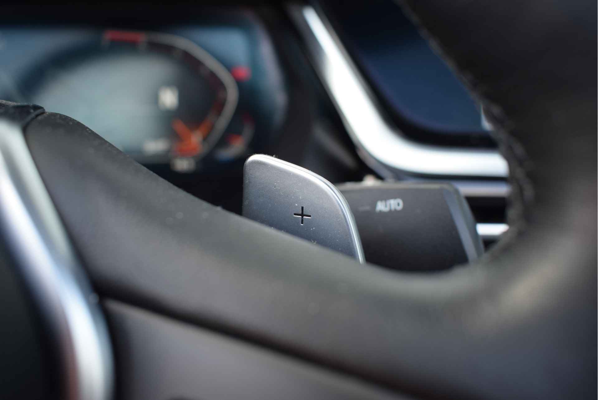 BMW Z4 Roadster sDrive20i High Executive Automaat / Adaptieve LED / Comfort Access / Stoelverwarming / Live Cockpit Professional / Verwarmd stuurwiel / Cruise Control - 17/28
