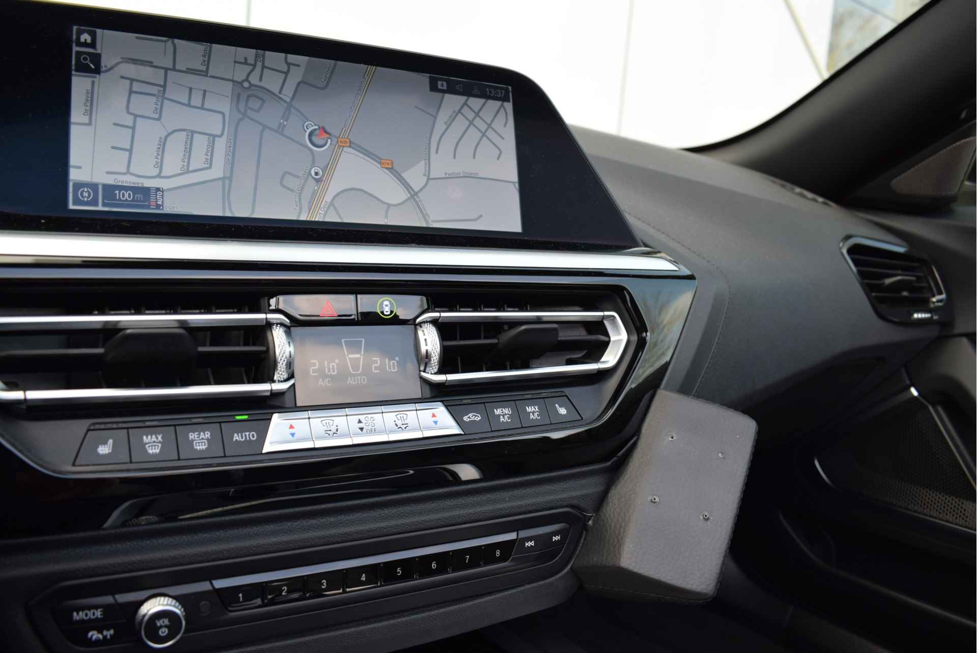 BMW Z4 Roadster sDrive20i High Executive Automaat / Adaptieve LED / Comfort Access / Stoelverwarming / Live Cockpit Professional / Verwarmd stuurwiel / Cruise Control - 18/28