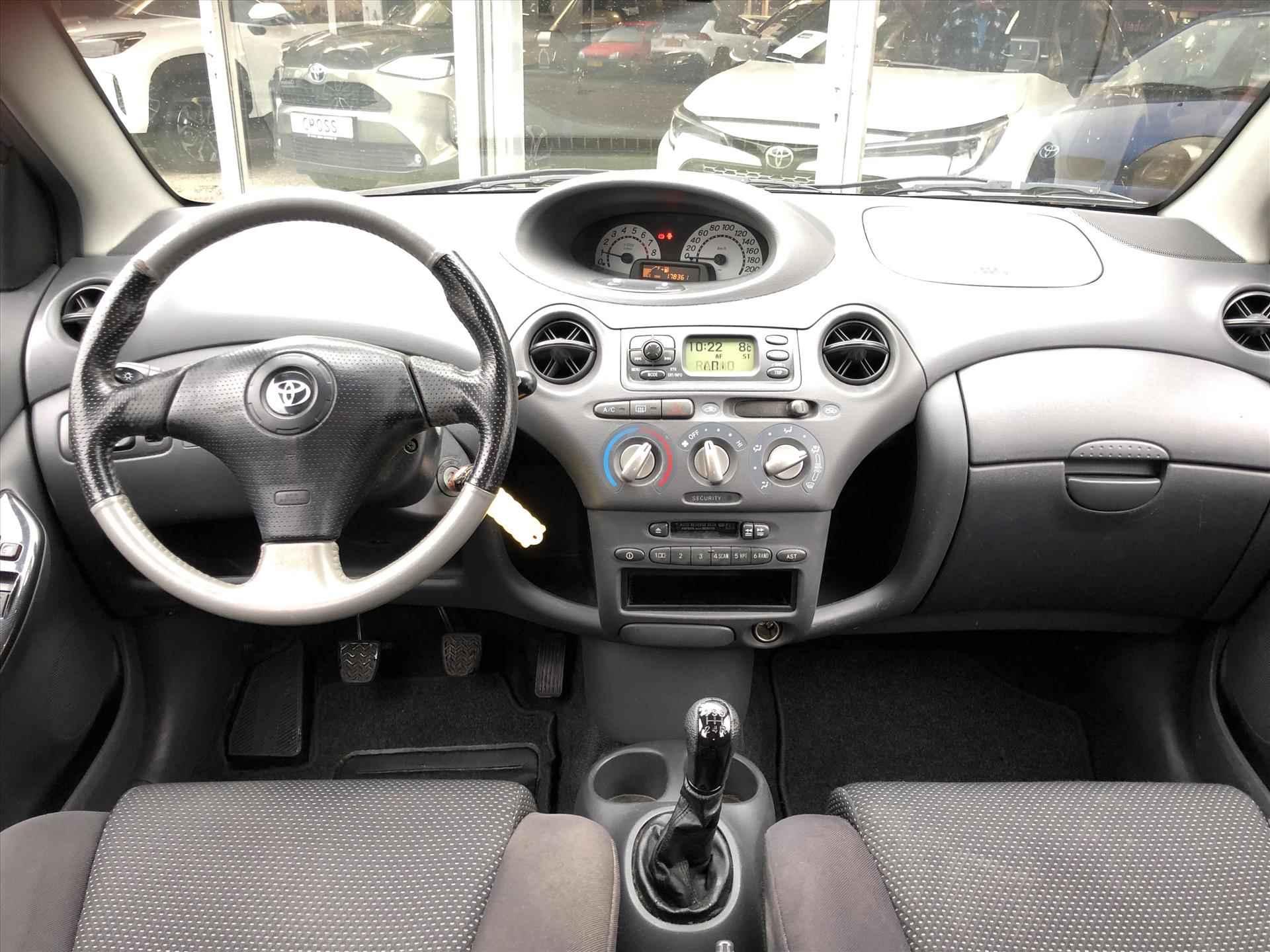 Toyota Yaris 1.5 VVTI 5DR T Sport | 2e eigenaar, Airconditioning, Lichtmetalen velgen, Elektrische ramen, Radio/CD-Speler - 17/27